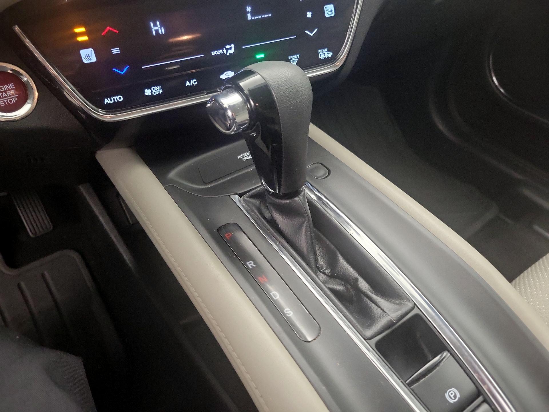 Thumbnail: 2016 Honda HR-V - 17