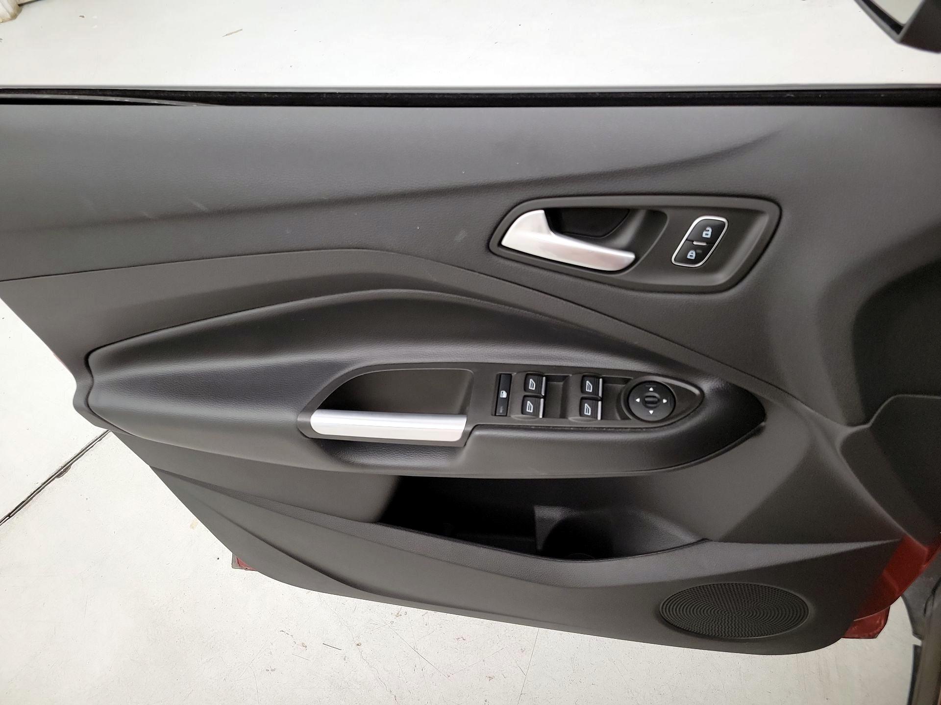 Thumbnail: 2019 Ford Escape - 12