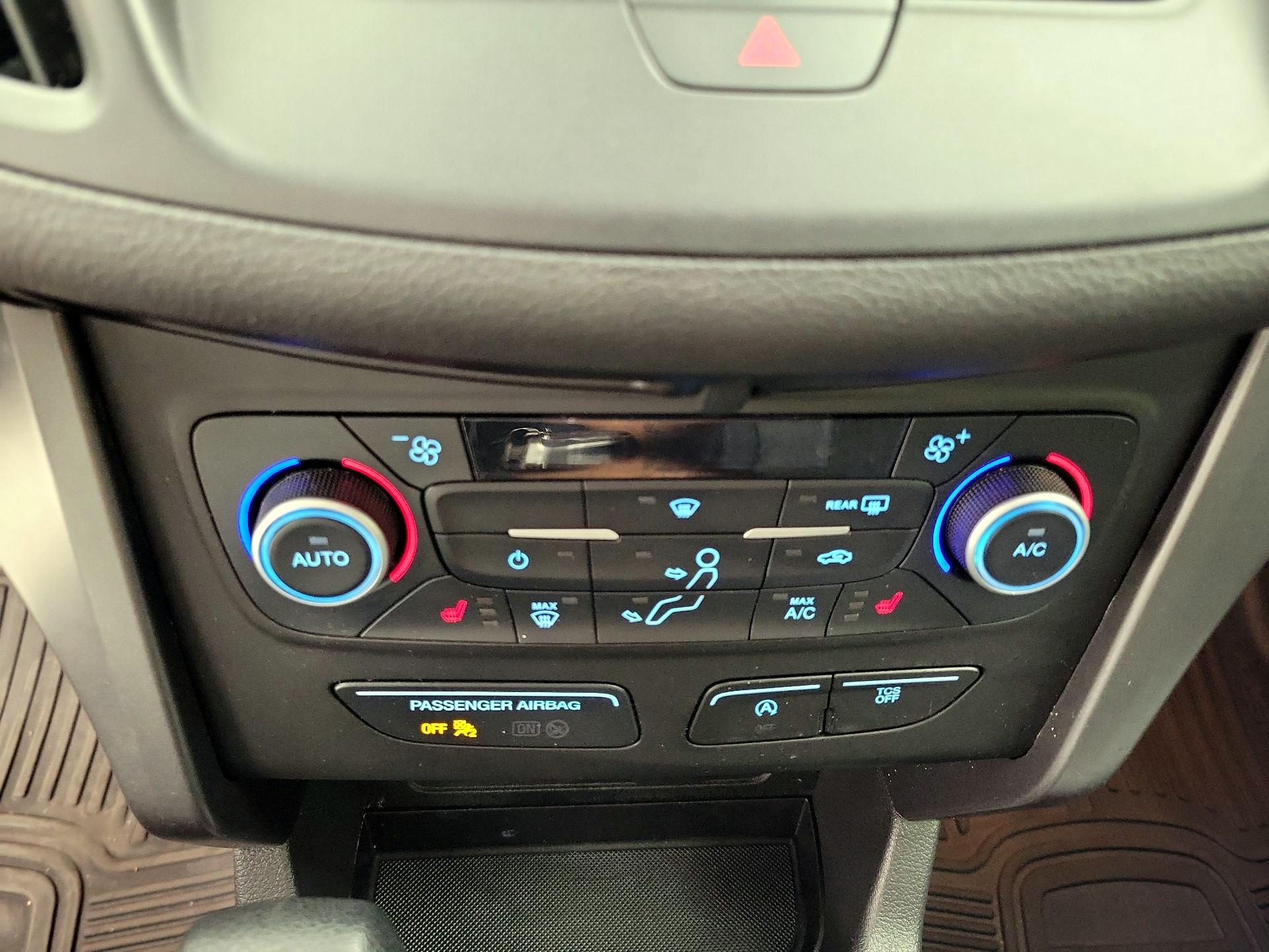 Thumbnail: 2019 Ford Escape - 17