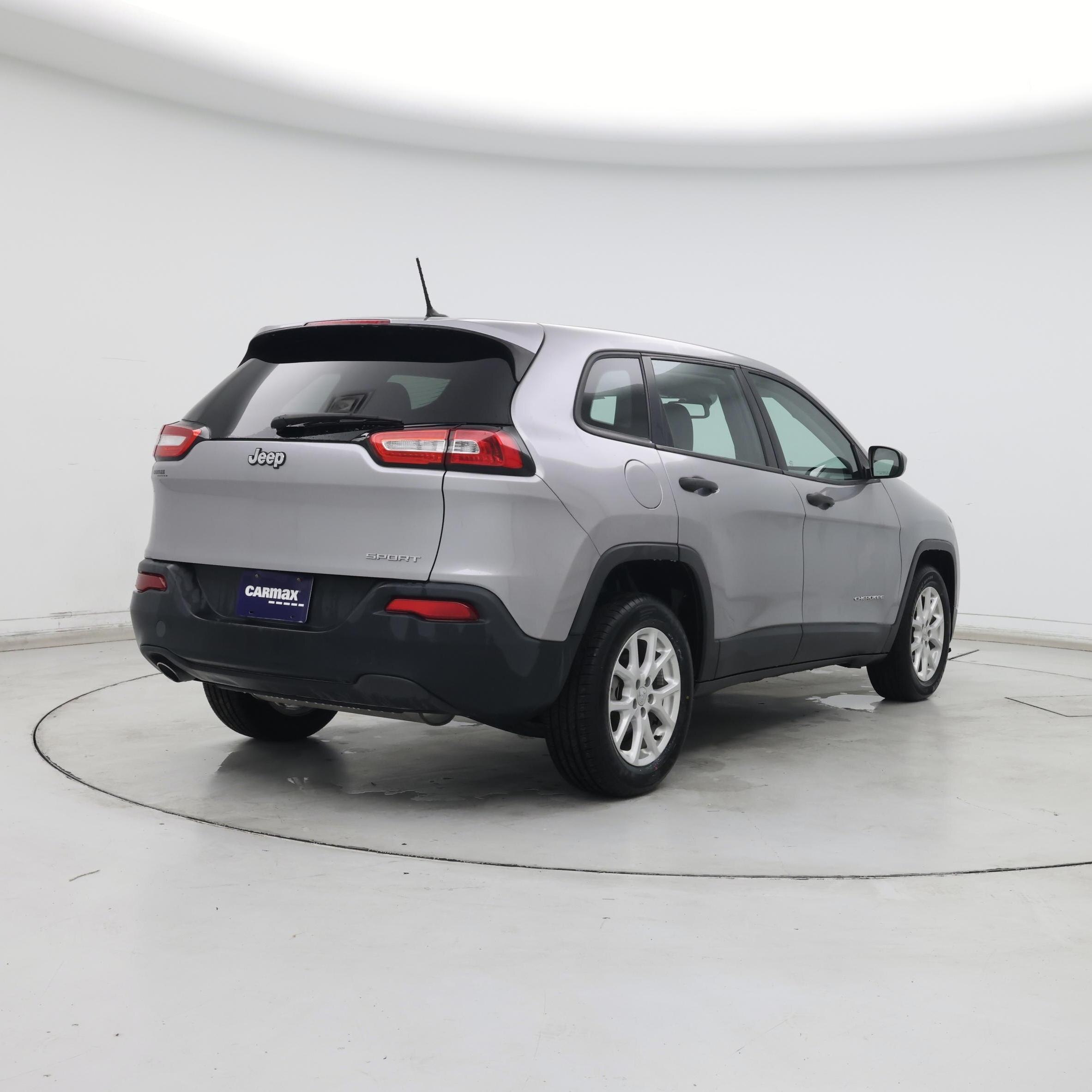 Thumbnail: 2015 Jeep Cherokee - 8