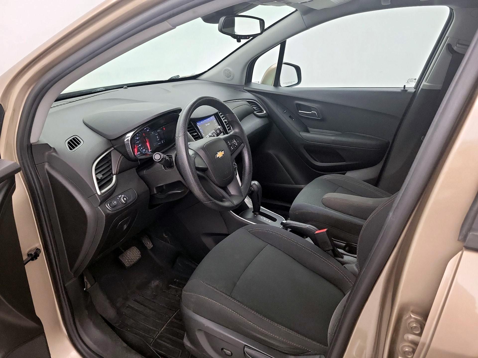 Thumbnail: 2018 Chevrolet Trax - 11