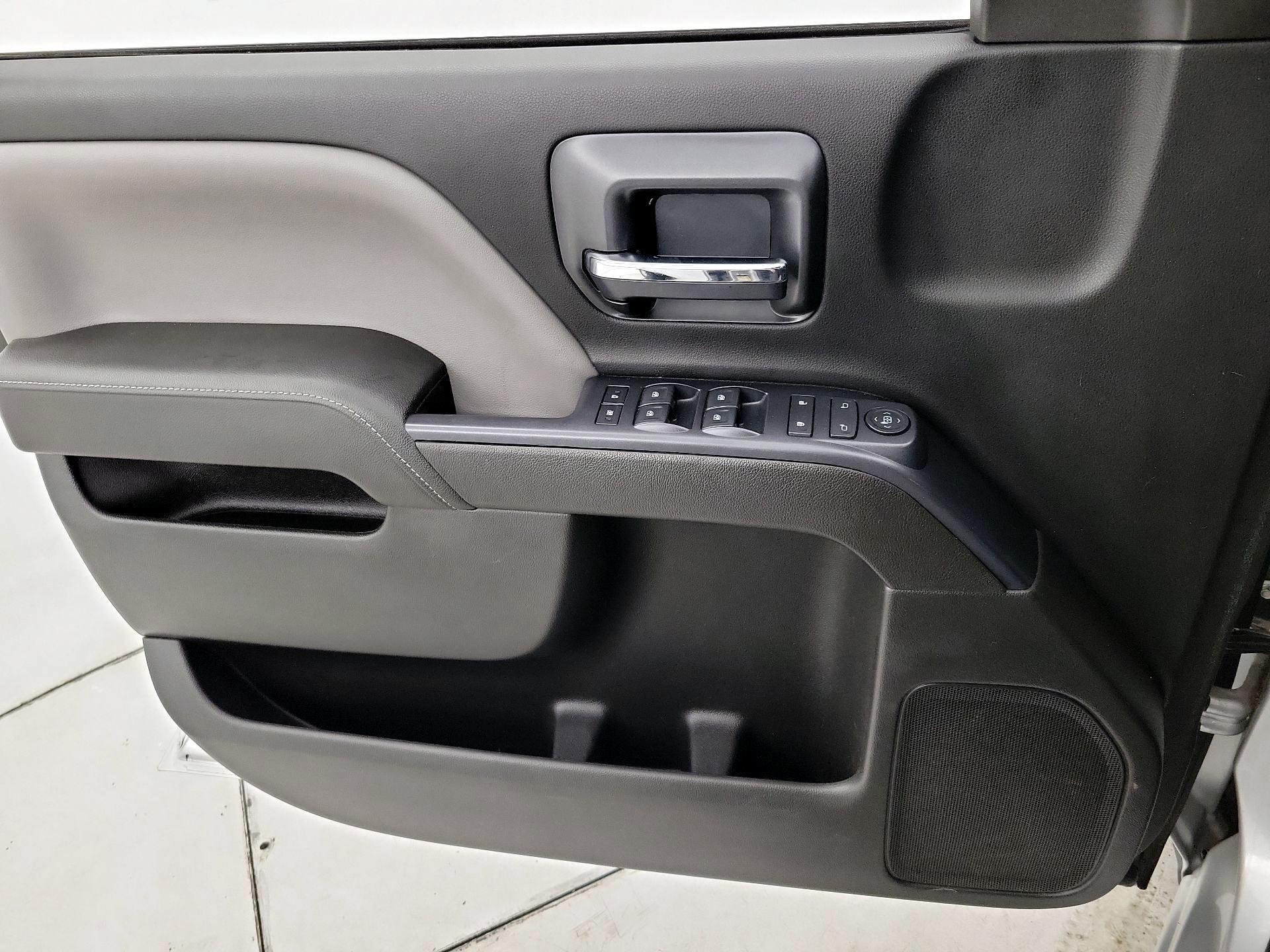 Thumbnail: 2015 Chevrolet Silverado 1500 - 12