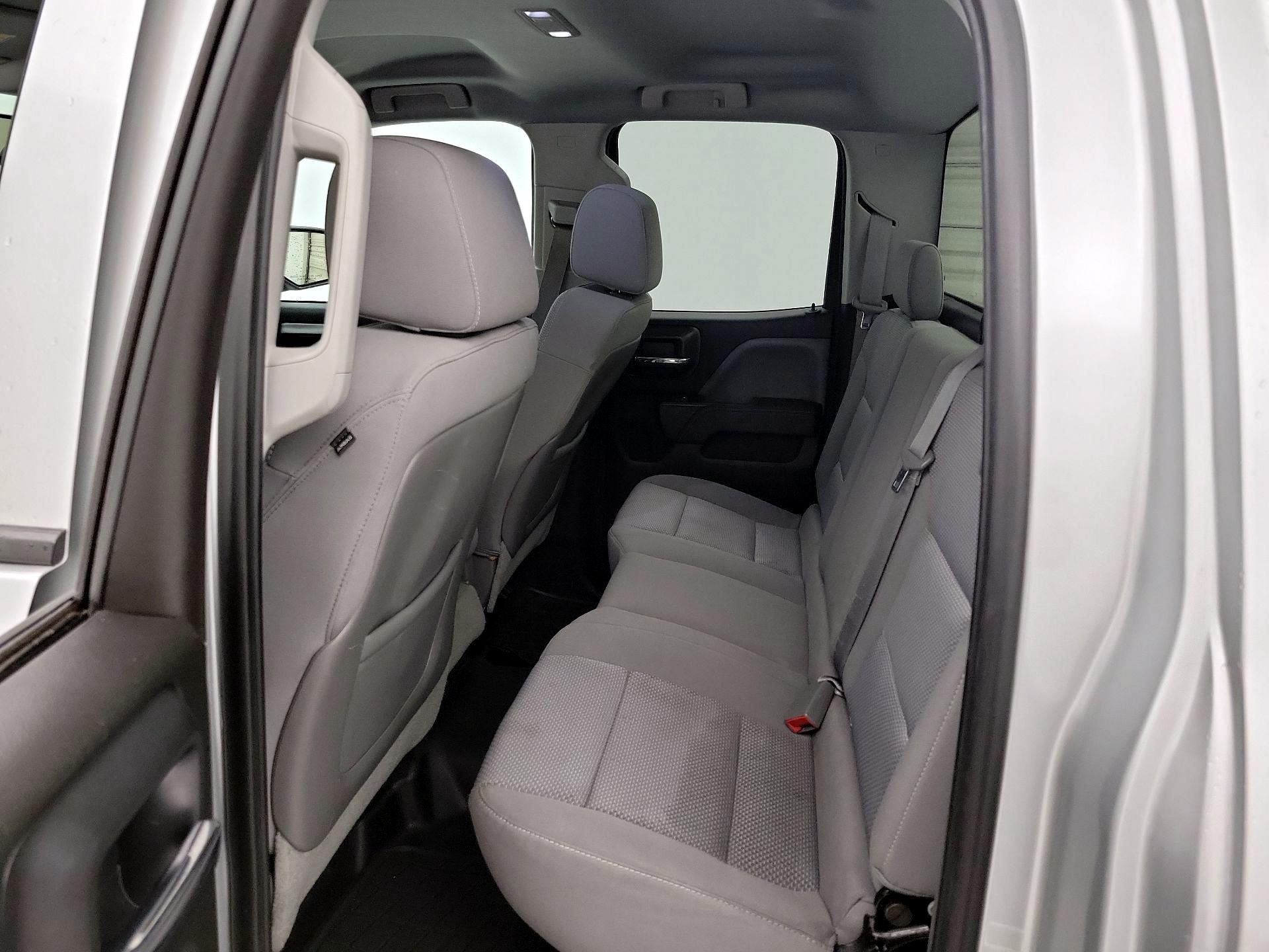 Thumbnail: 2015 Chevrolet Silverado 1500 - 18