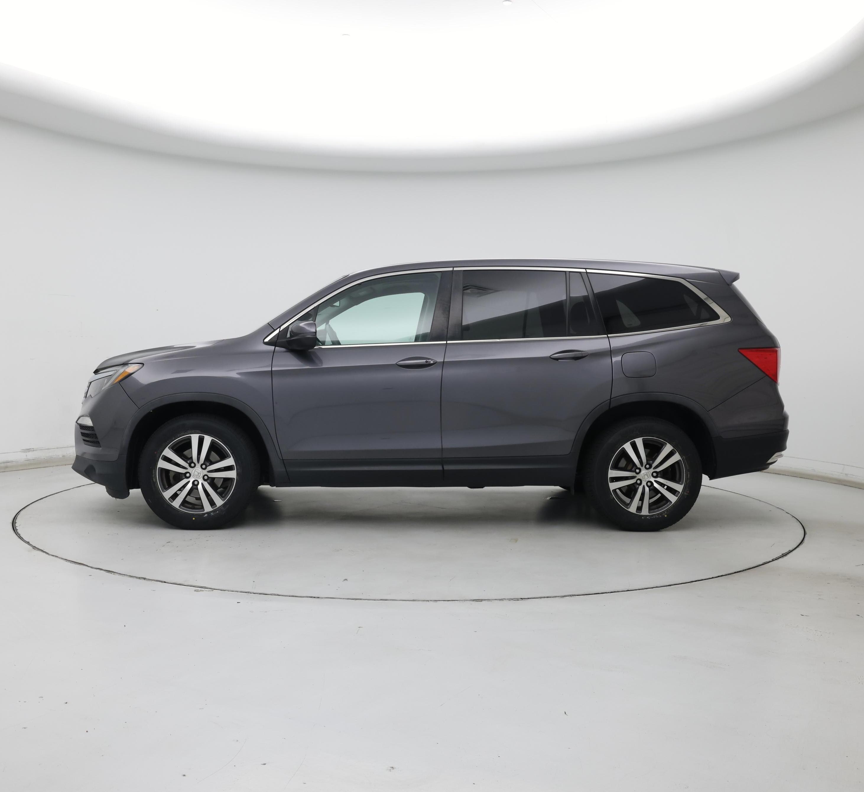 Thumbnail: 2017 Honda Pilot - 3