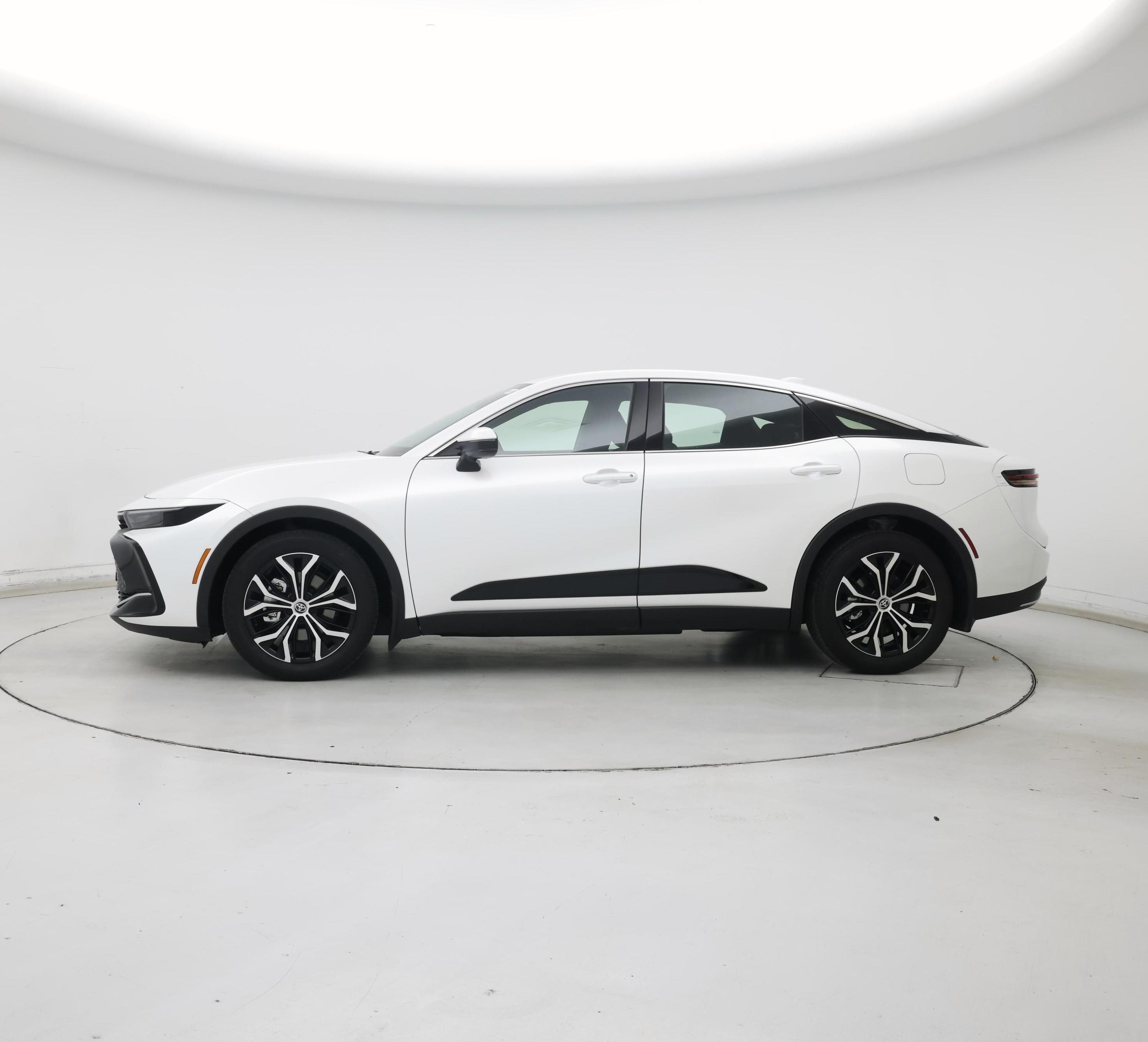 Thumbnail: 2023 Toyota Crown - 3