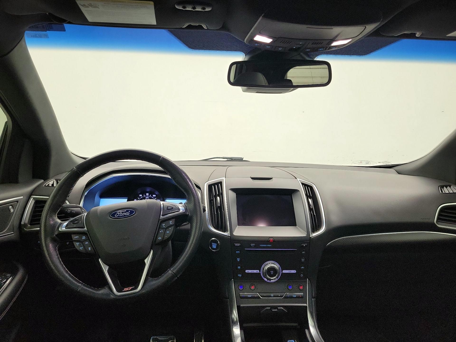 Thumbnail: 2019 Ford Edge - 9