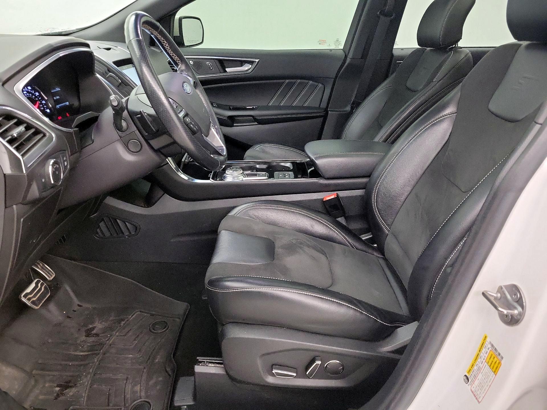 Thumbnail: 2019 Ford Edge - 11