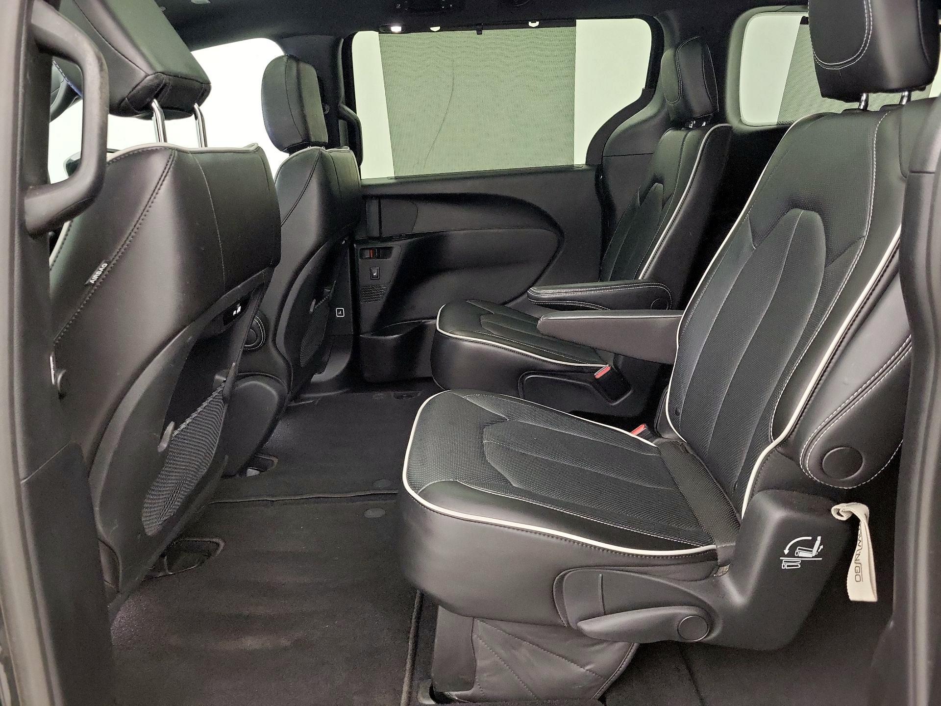 Thumbnail: 2022 Chrysler Pacifica - 20