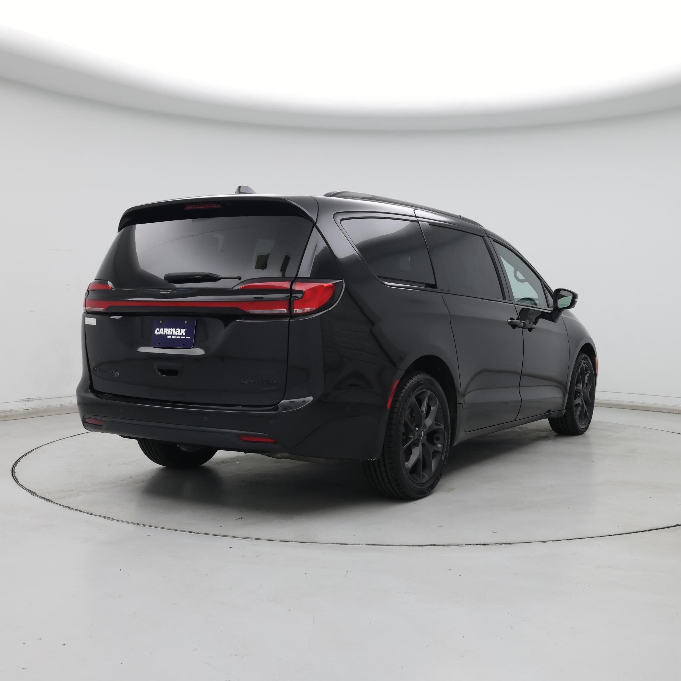Thumbnail: 2022 Chrysler Pacifica - 8