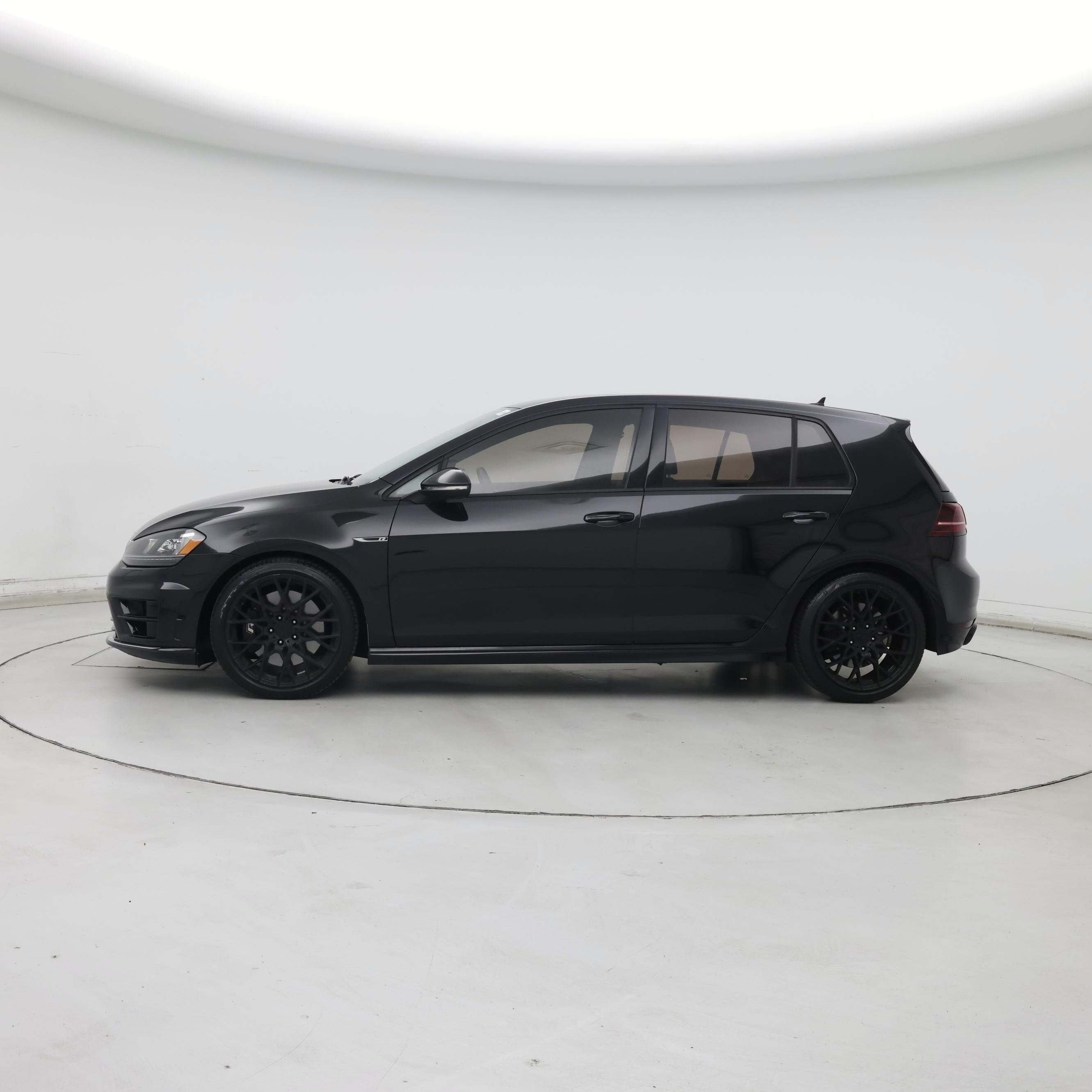 Thumbnail: 2016 Volkswagen Golf - 3