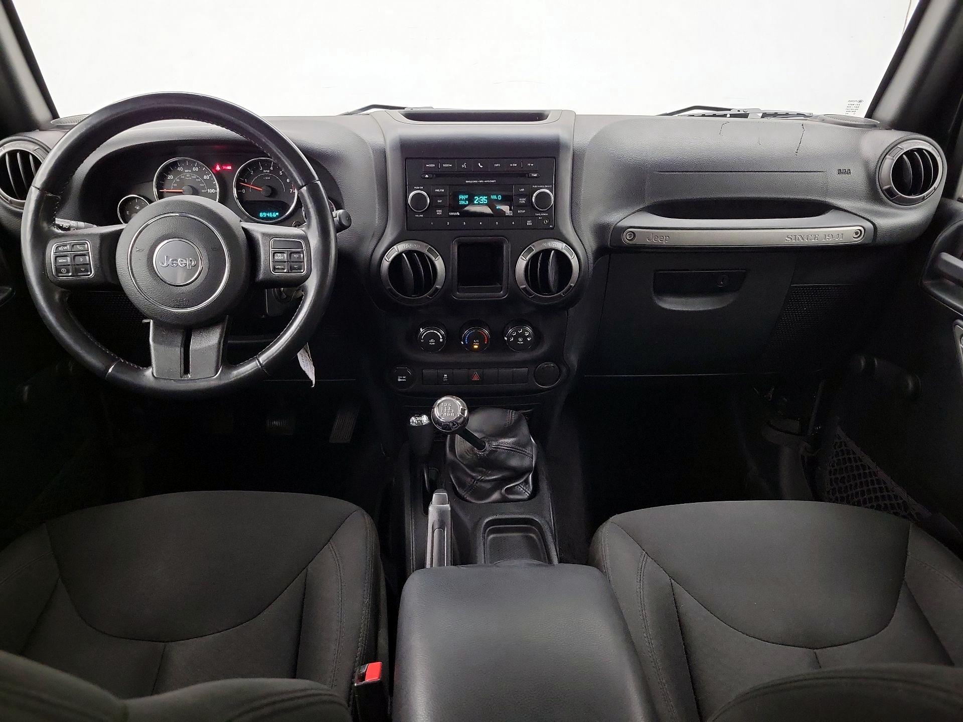 Thumbnail: 2016 Jeep Wrangler - 9