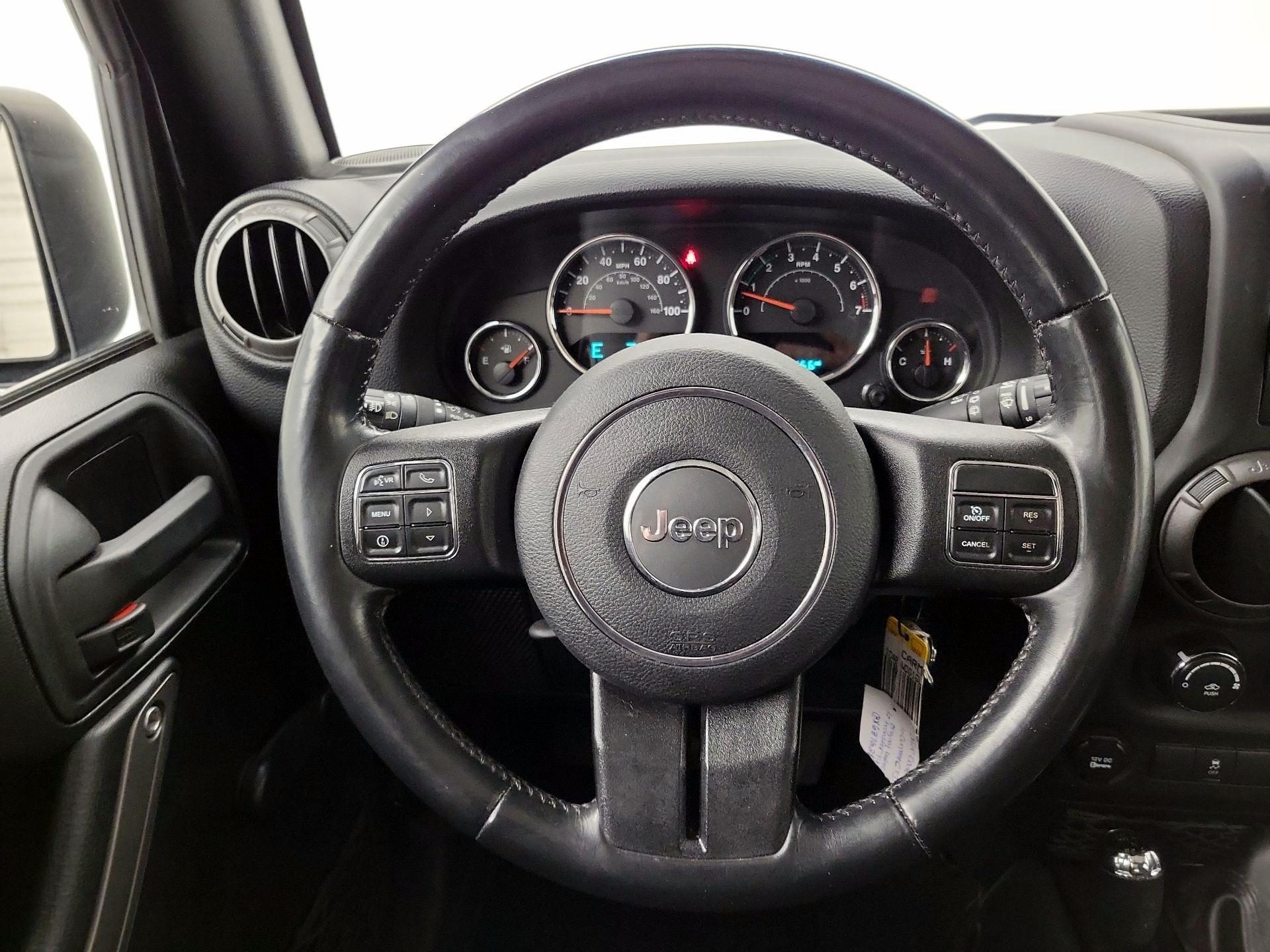 Thumbnail: 2016 Jeep Wrangler - 10