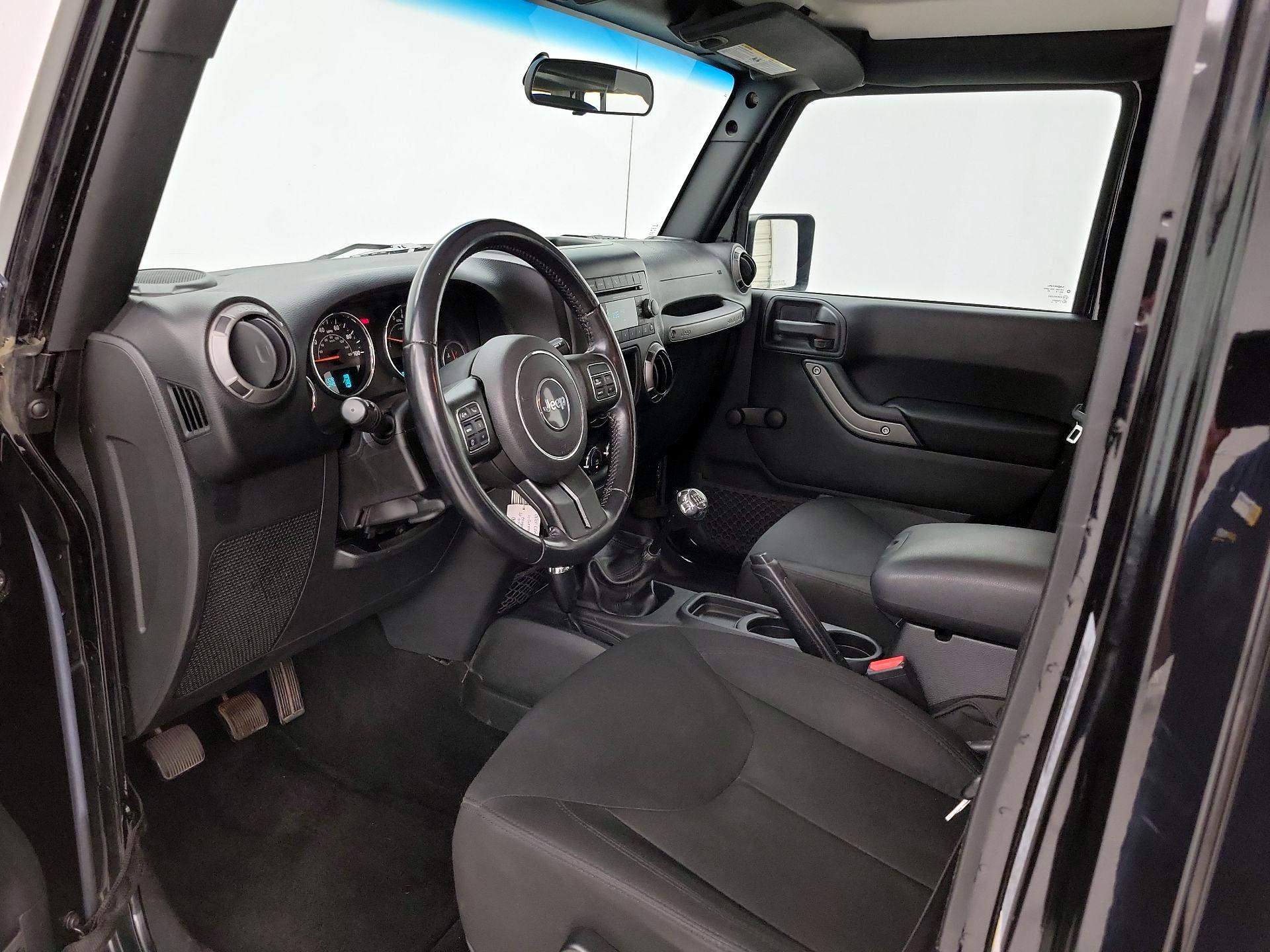Thumbnail: 2016 Jeep Wrangler - 11