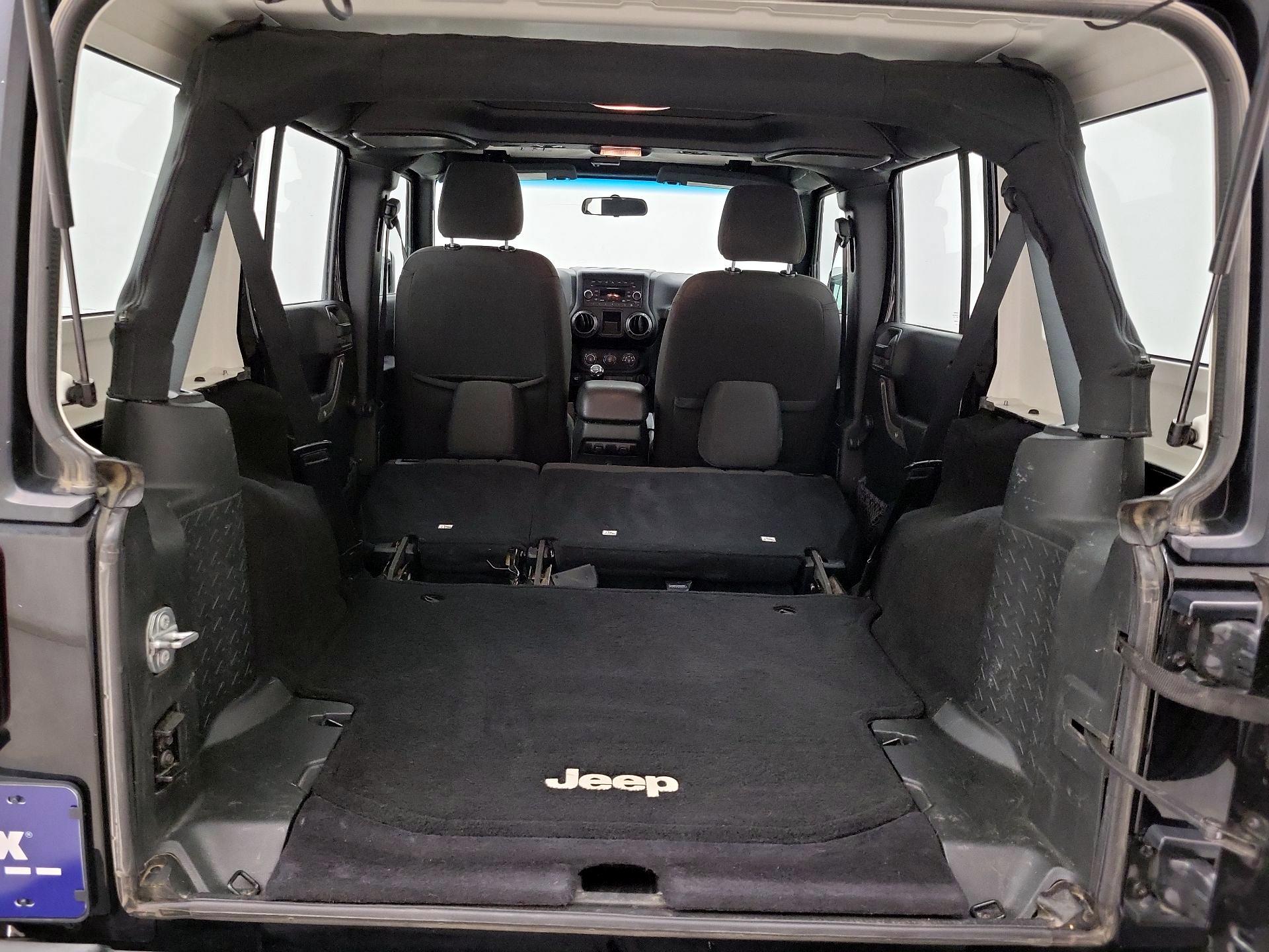 Thumbnail: 2016 Jeep Wrangler - 19