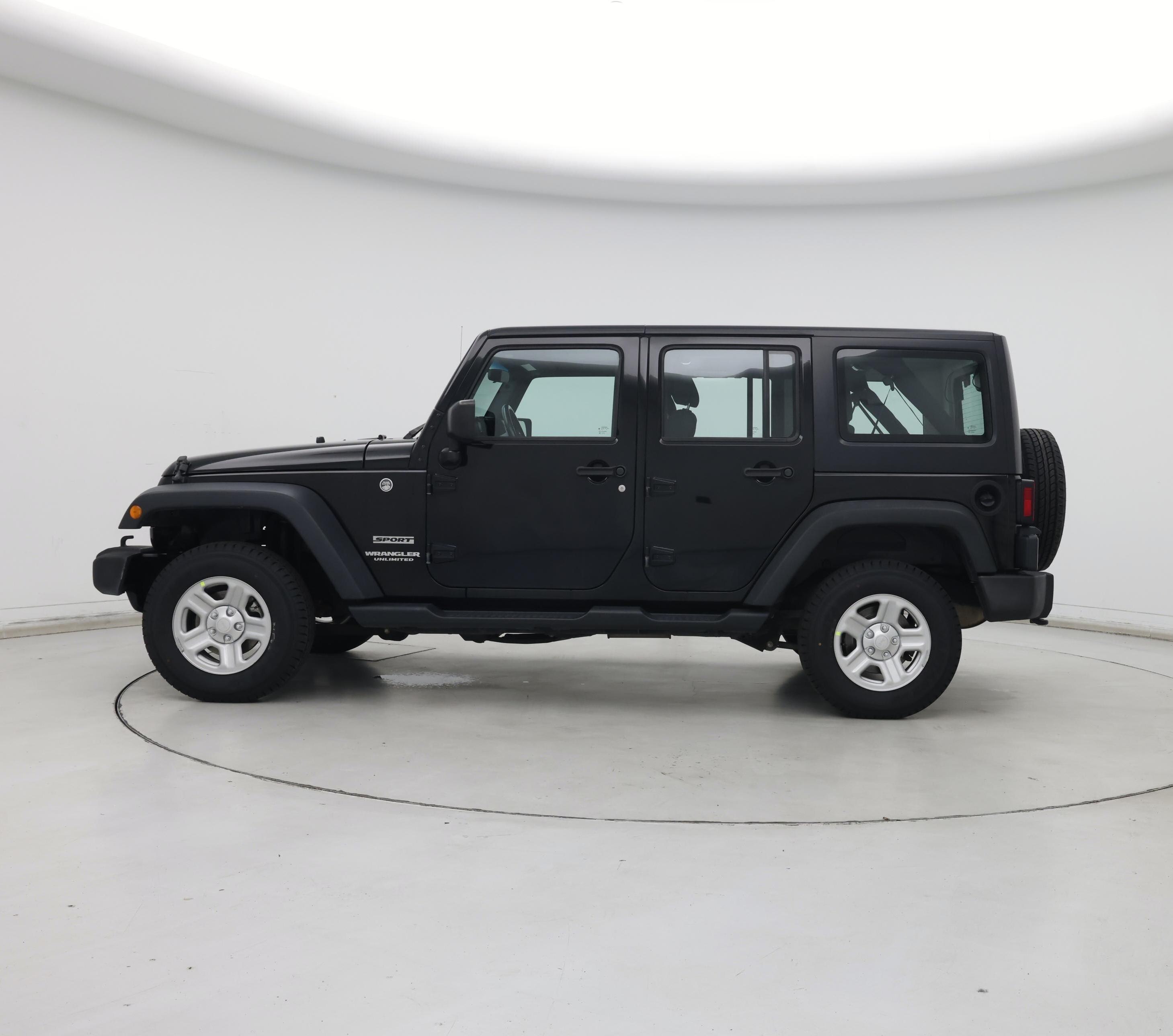 Thumbnail: 2016 Jeep Wrangler - 3
