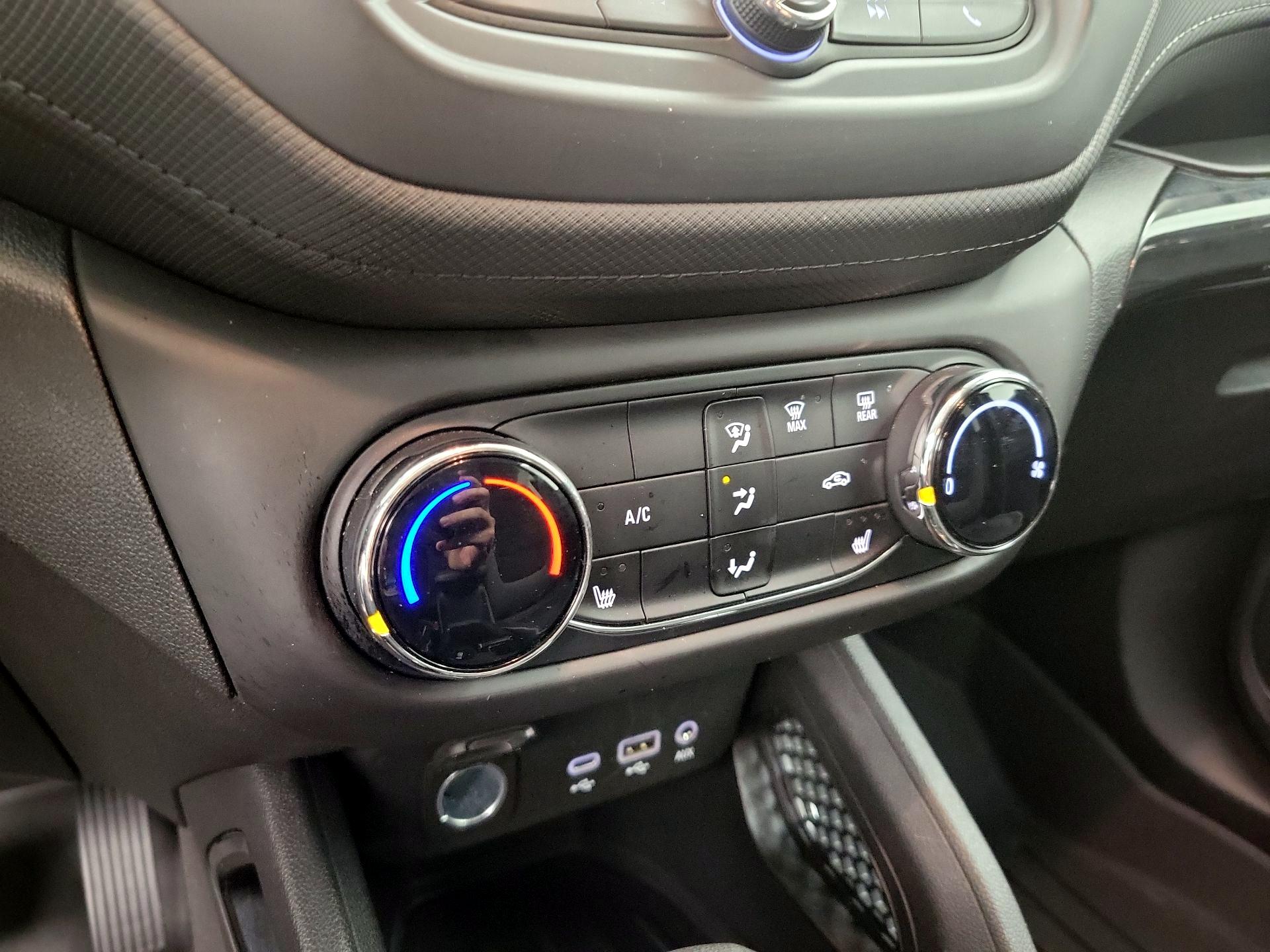 Thumbnail: 2023 Chevrolet TrailBlazer - 16