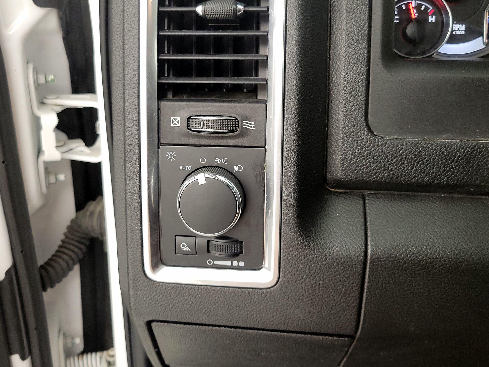 Thumbnail: 2023 RAM 1500 Classic - 13