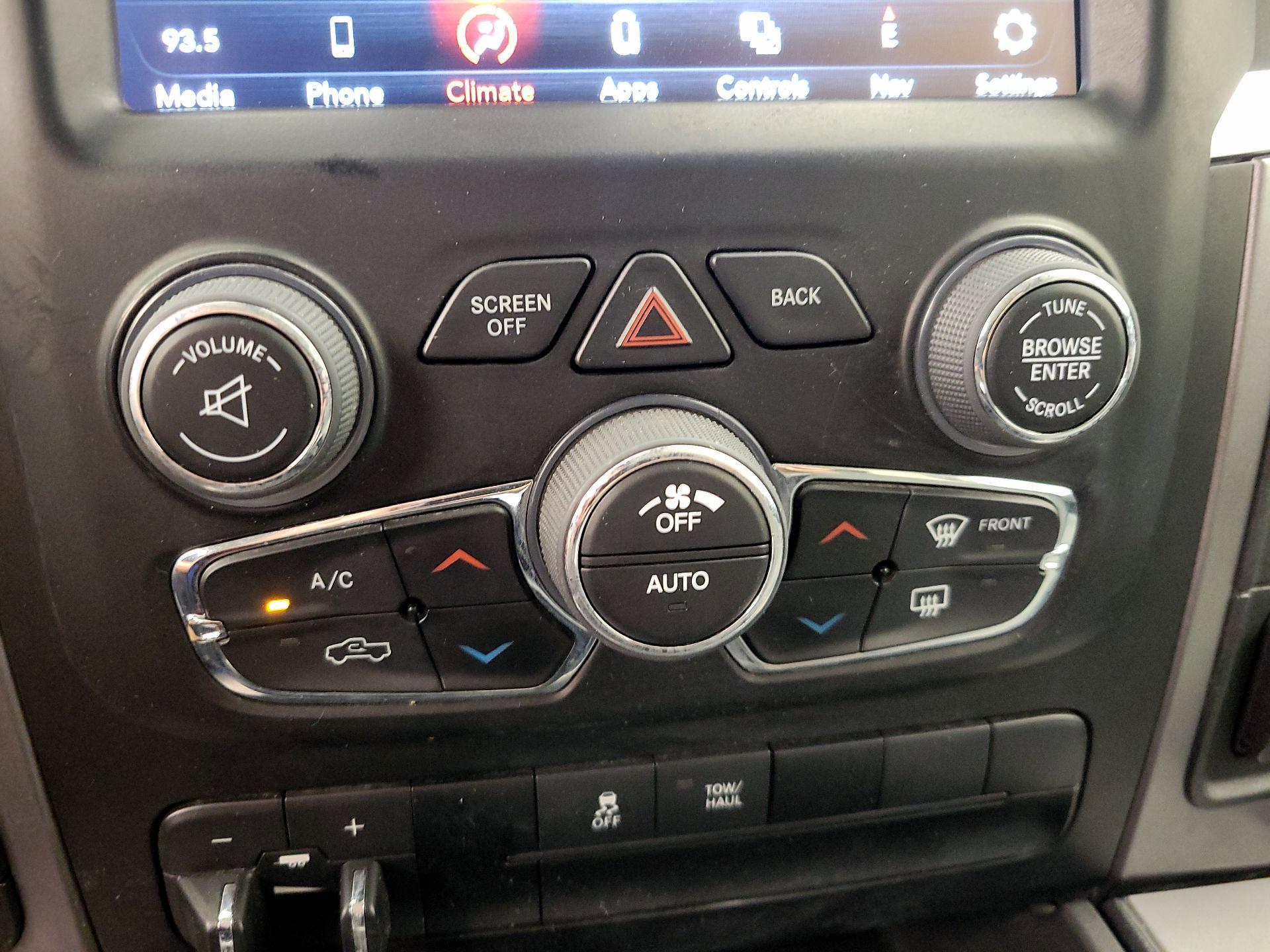 Thumbnail: 2023 RAM 1500 Classic - 17
