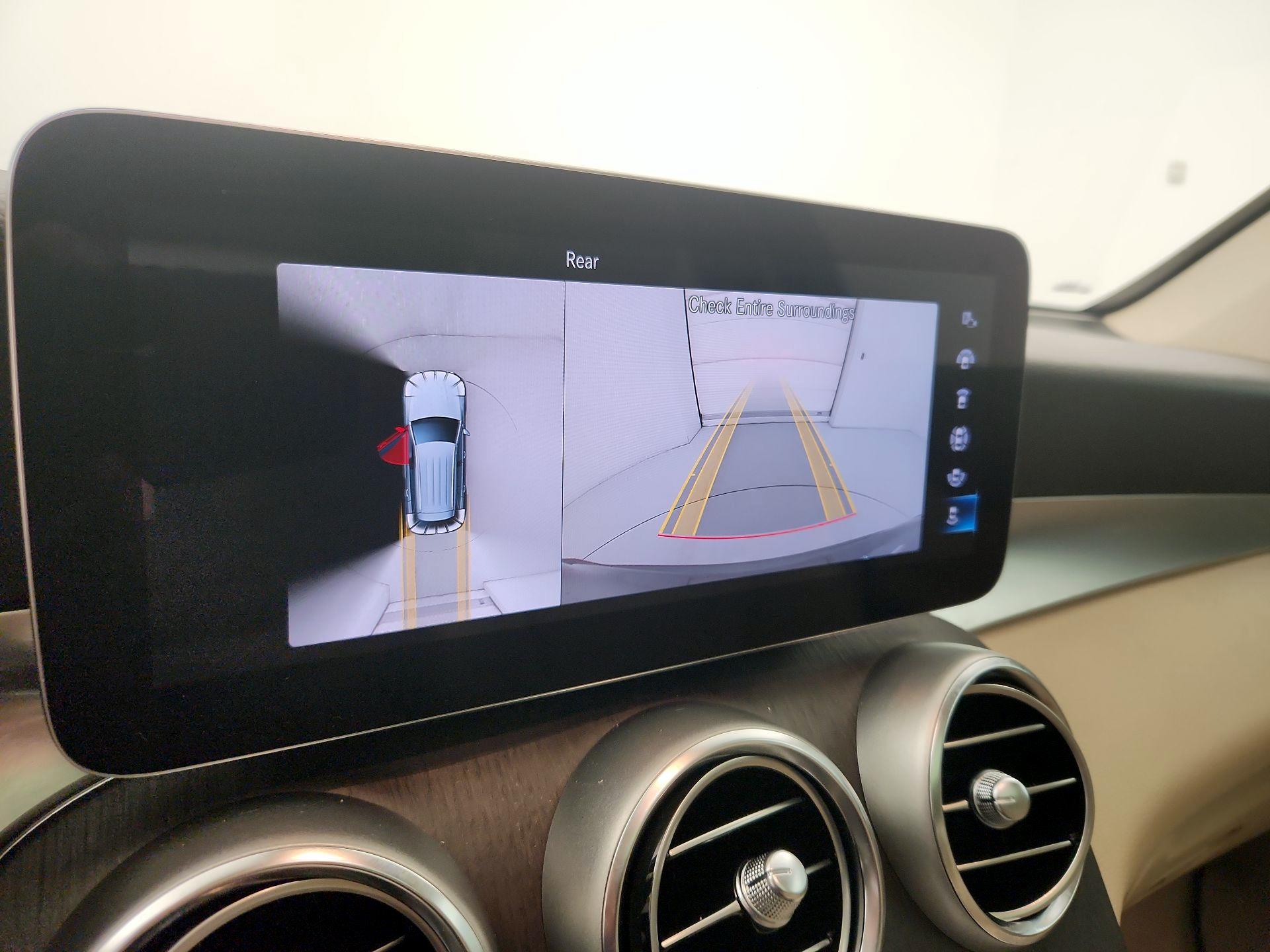 Thumbnail: 2022 Mercedes-Benz GLC - 15