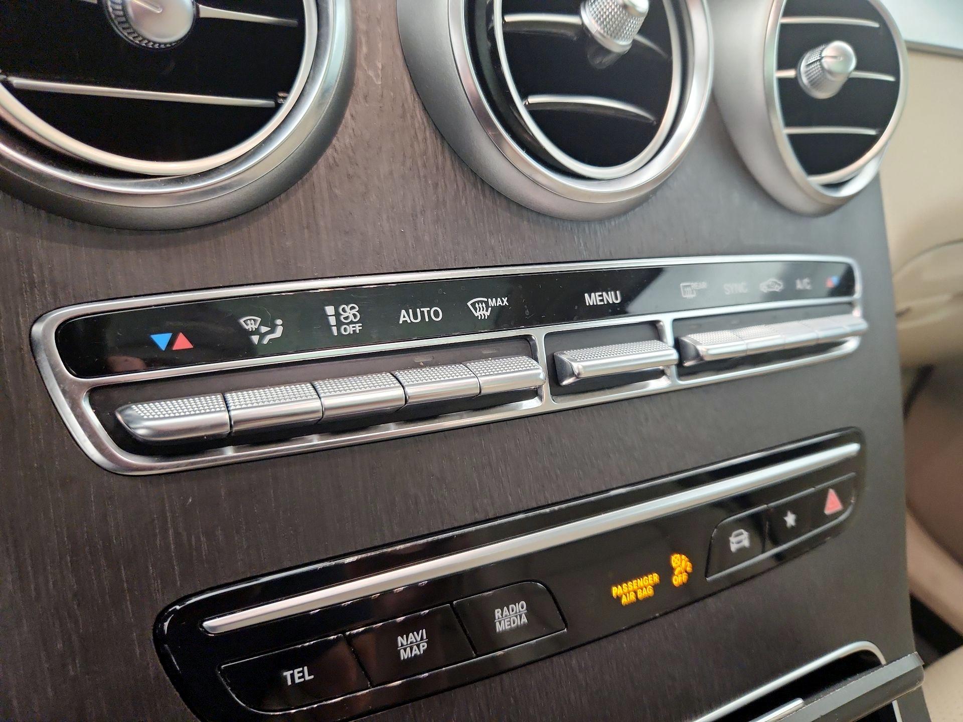 Thumbnail: 2022 Mercedes-Benz GLC - 17