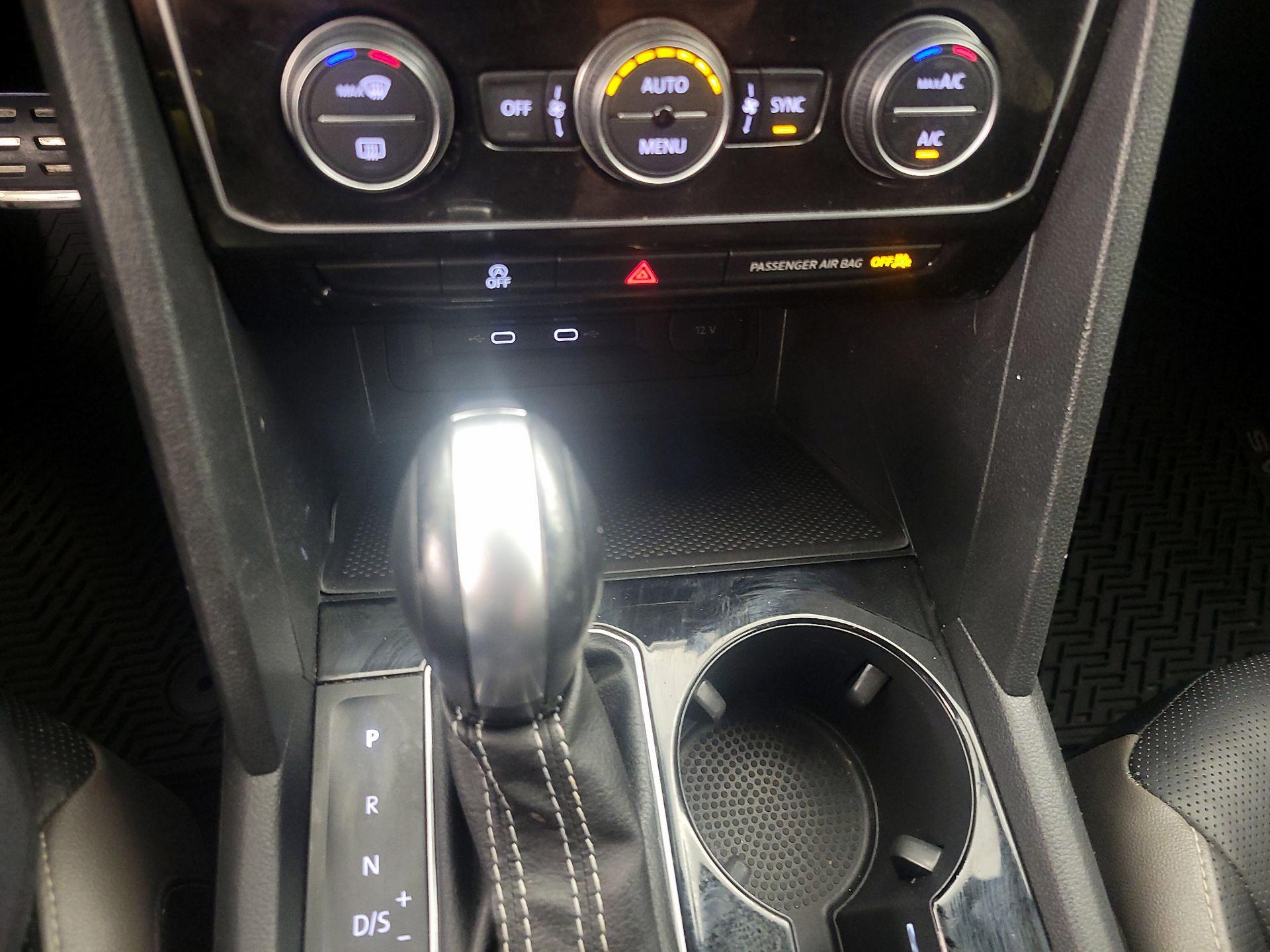 Thumbnail: 2021 Volkswagen Atlas - 18