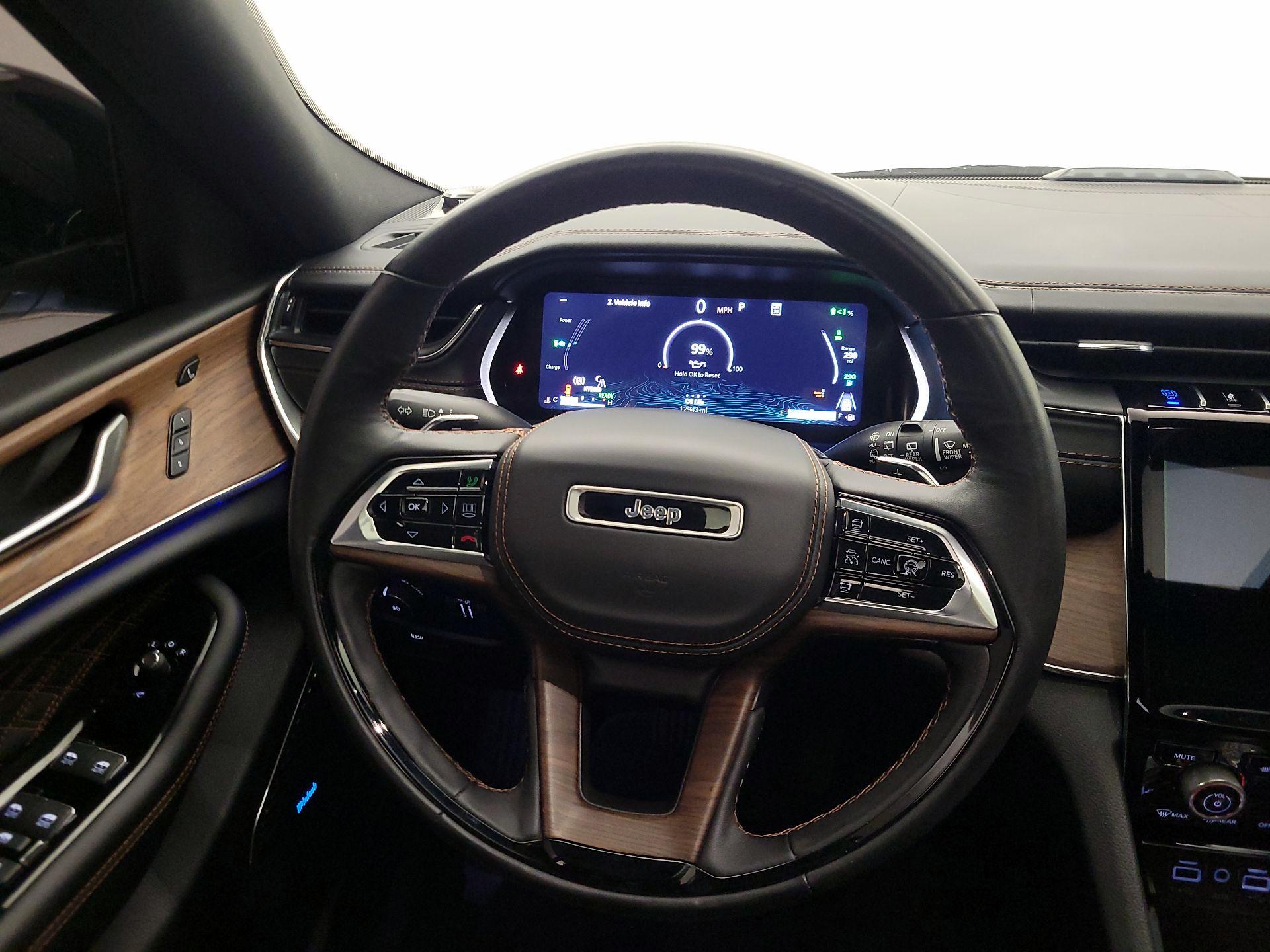 Thumbnail: 2023 Jeep Grand Cherokee - 10