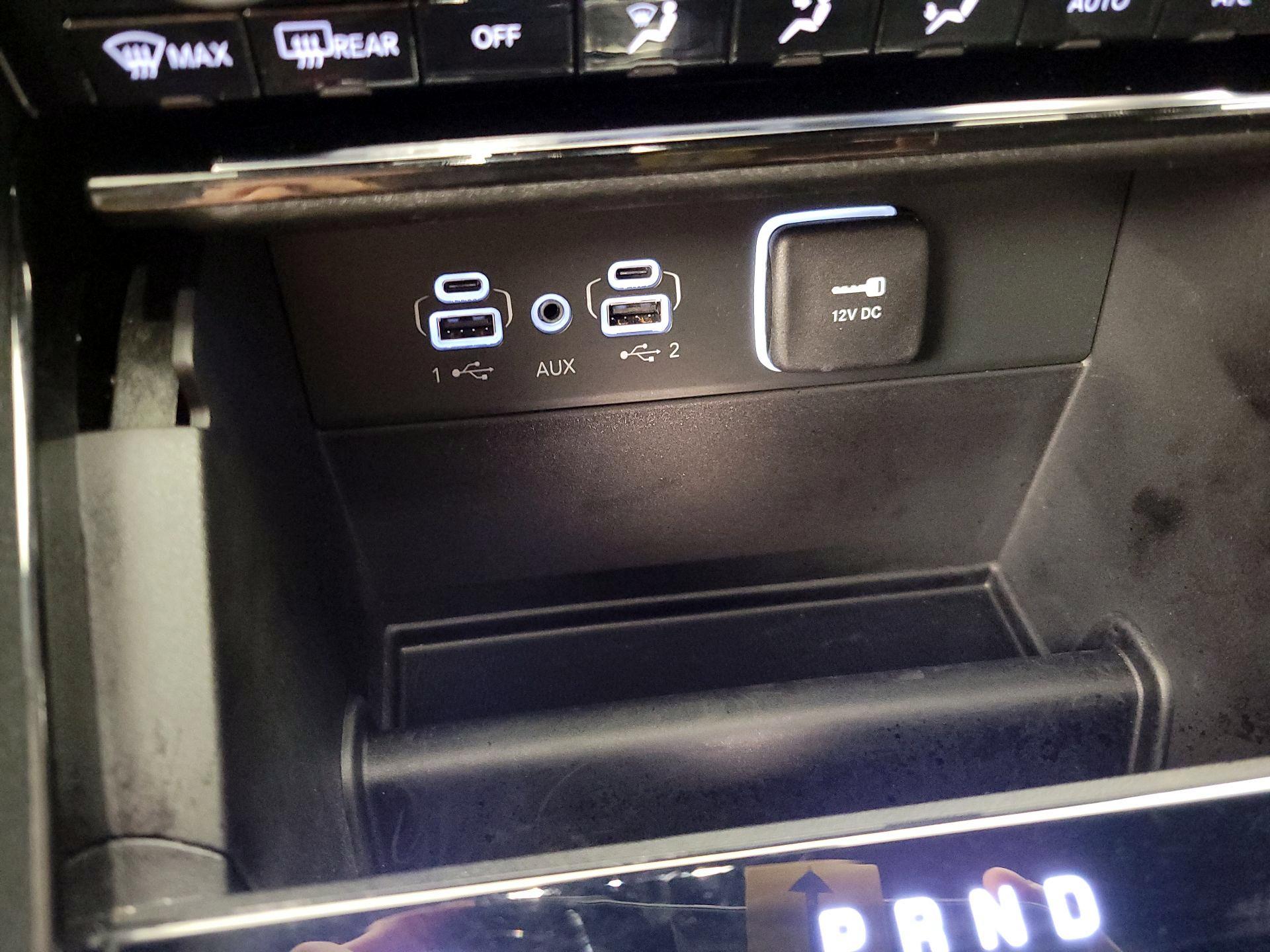 Thumbnail: 2023 Jeep Grand Cherokee - 18