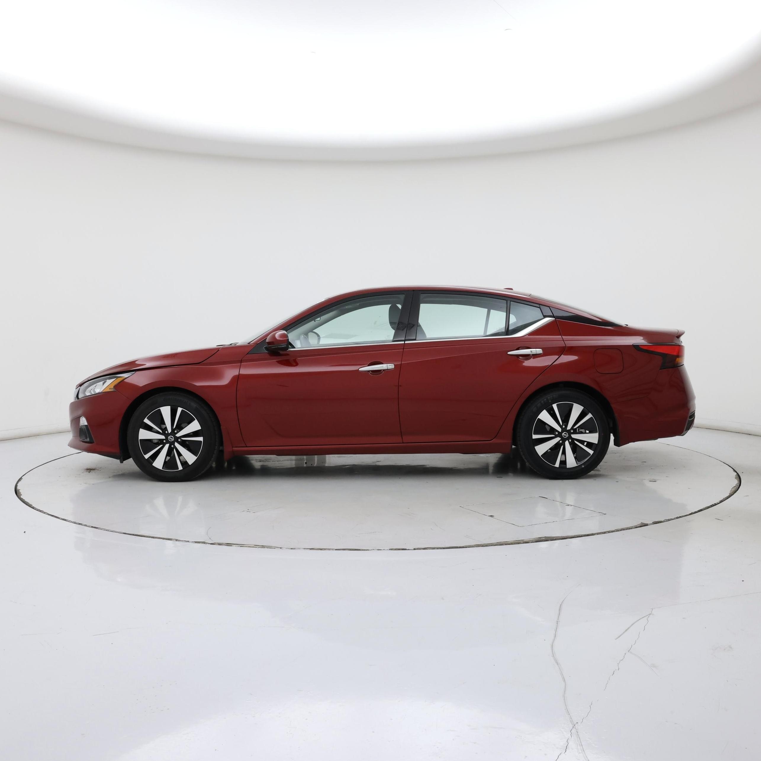Thumbnail: 2022 Nissan Altima - 3