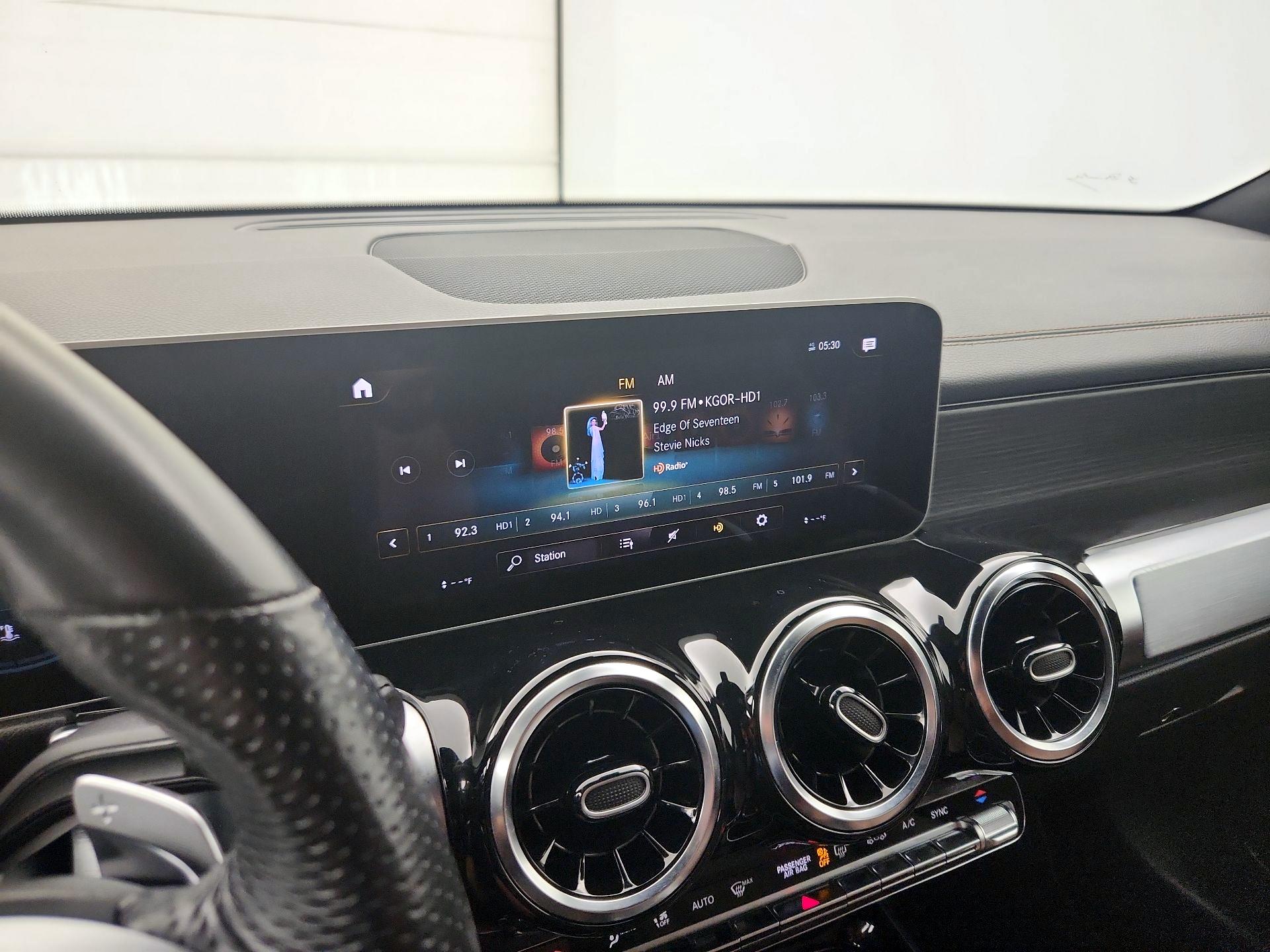 Thumbnail: 2021 Mercedes-Benz GLB - 15