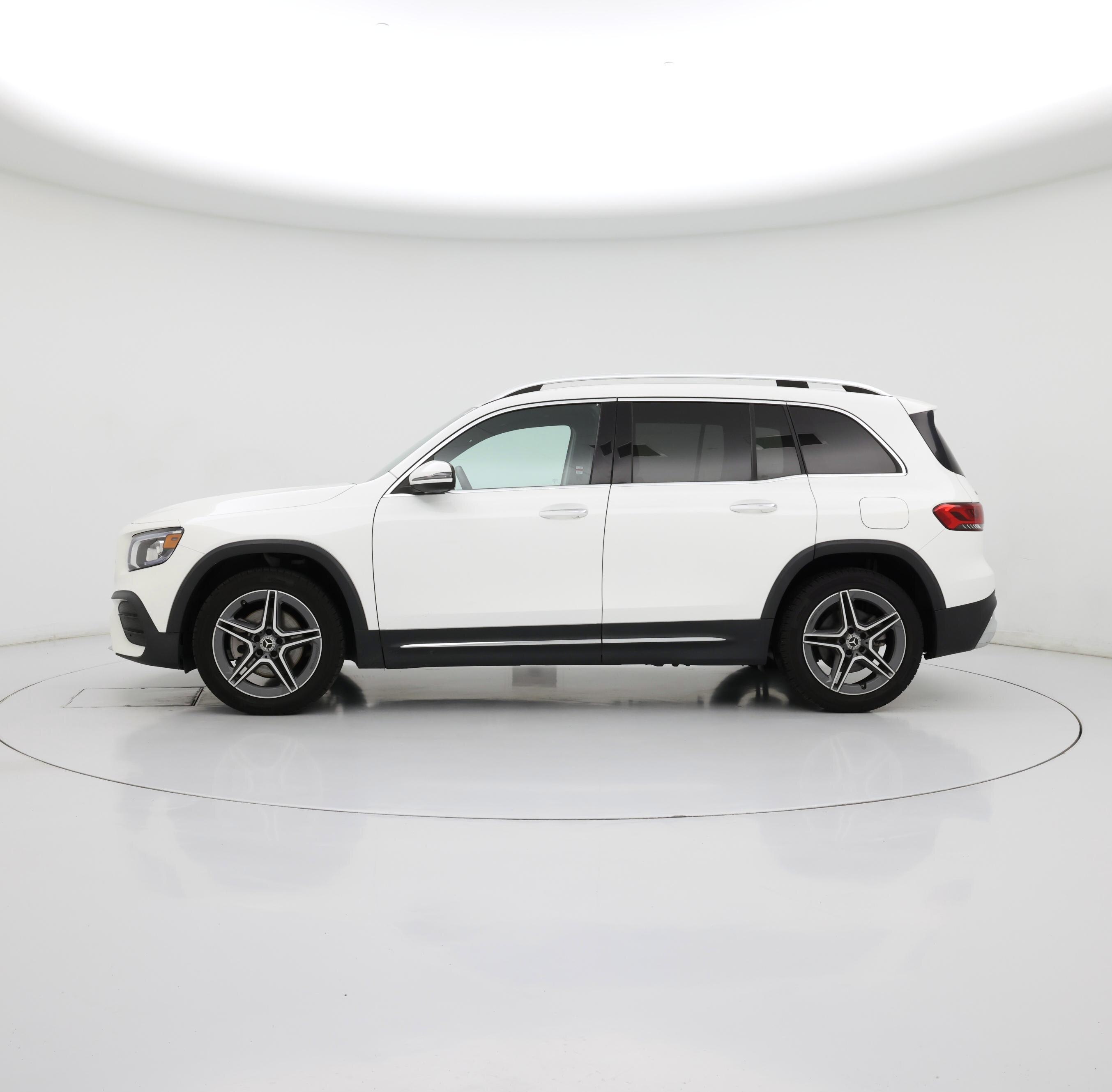 Thumbnail: 2021 Mercedes-Benz GLB - 3