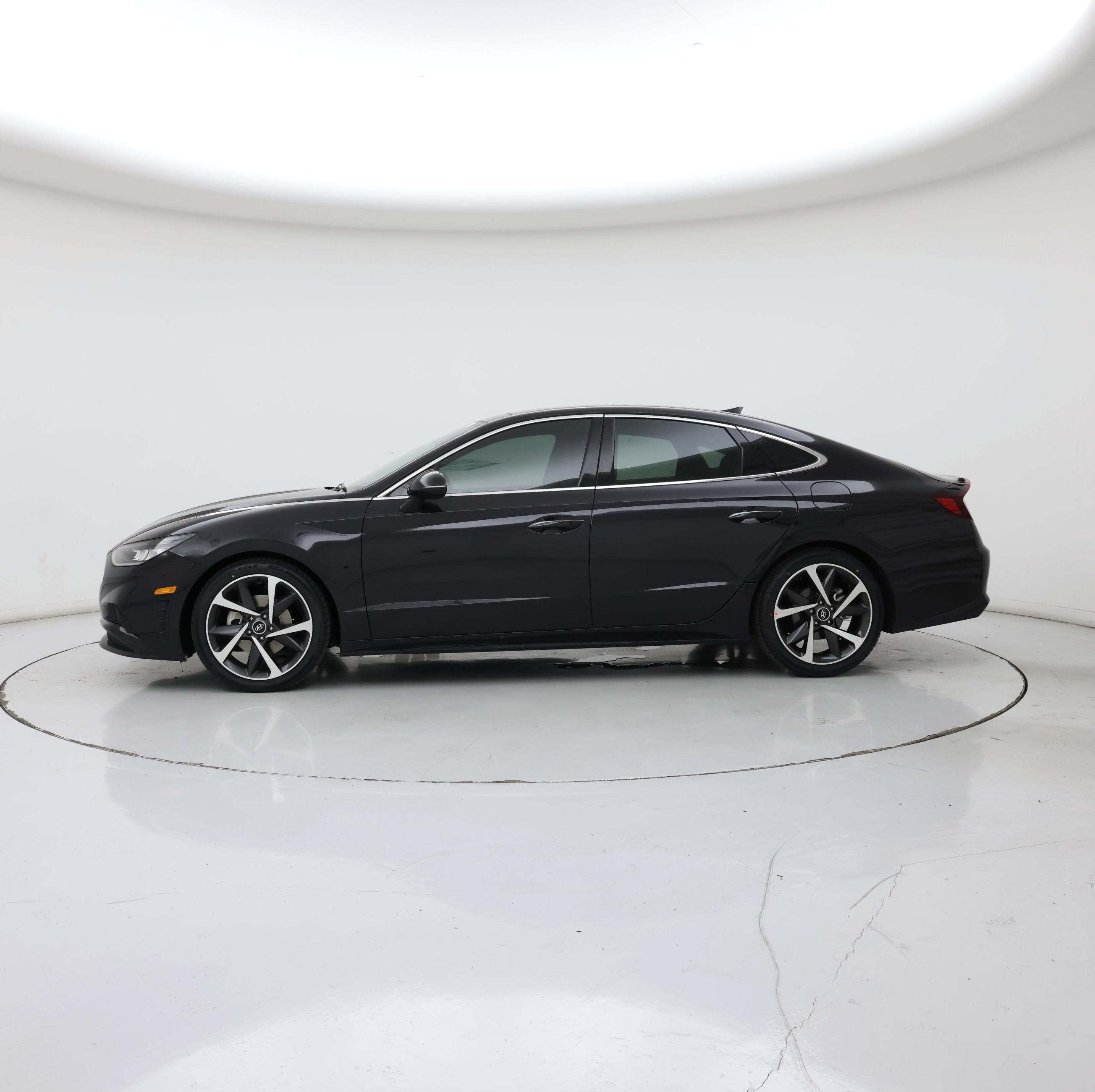 Thumbnail: 2023 Hyundai Sonata - 3