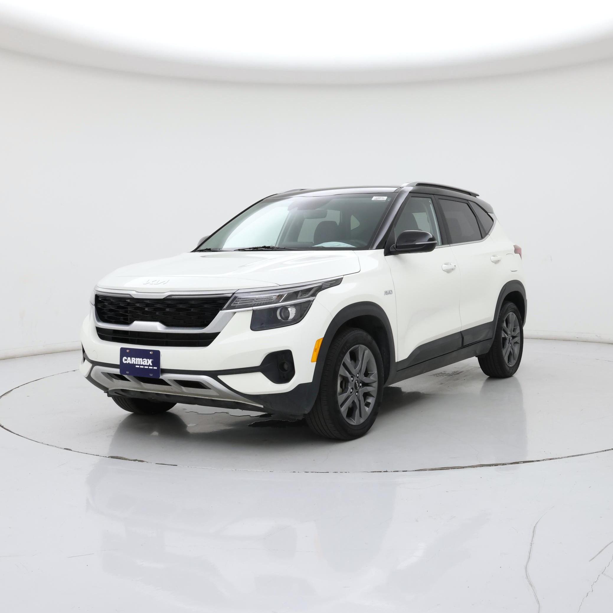 Thumbnail: 2022 Kia Seltos - 4