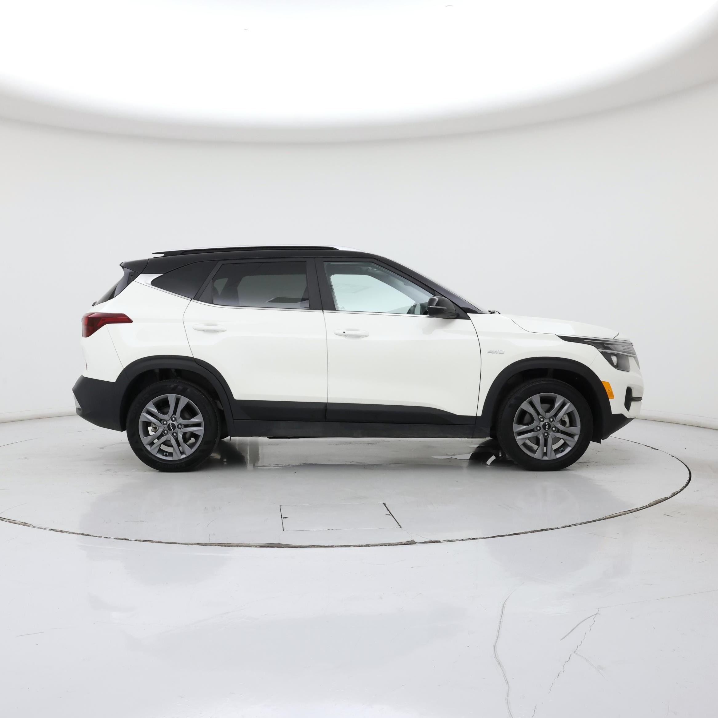Thumbnail: 2022 Kia Seltos - 7