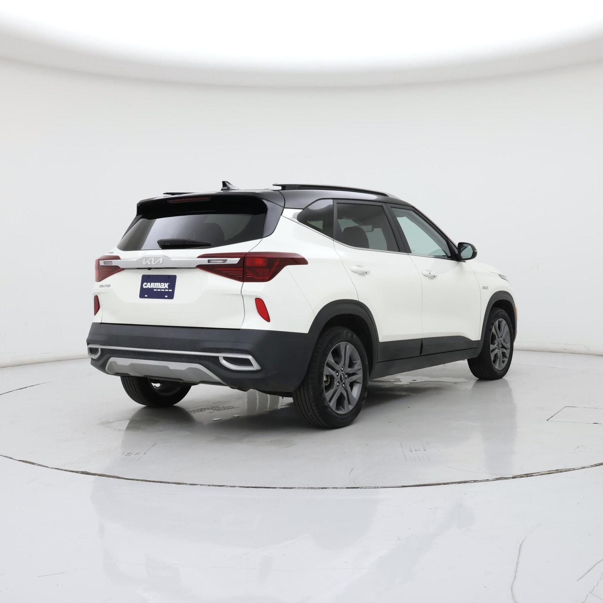 Thumbnail: 2022 Kia Seltos - 8