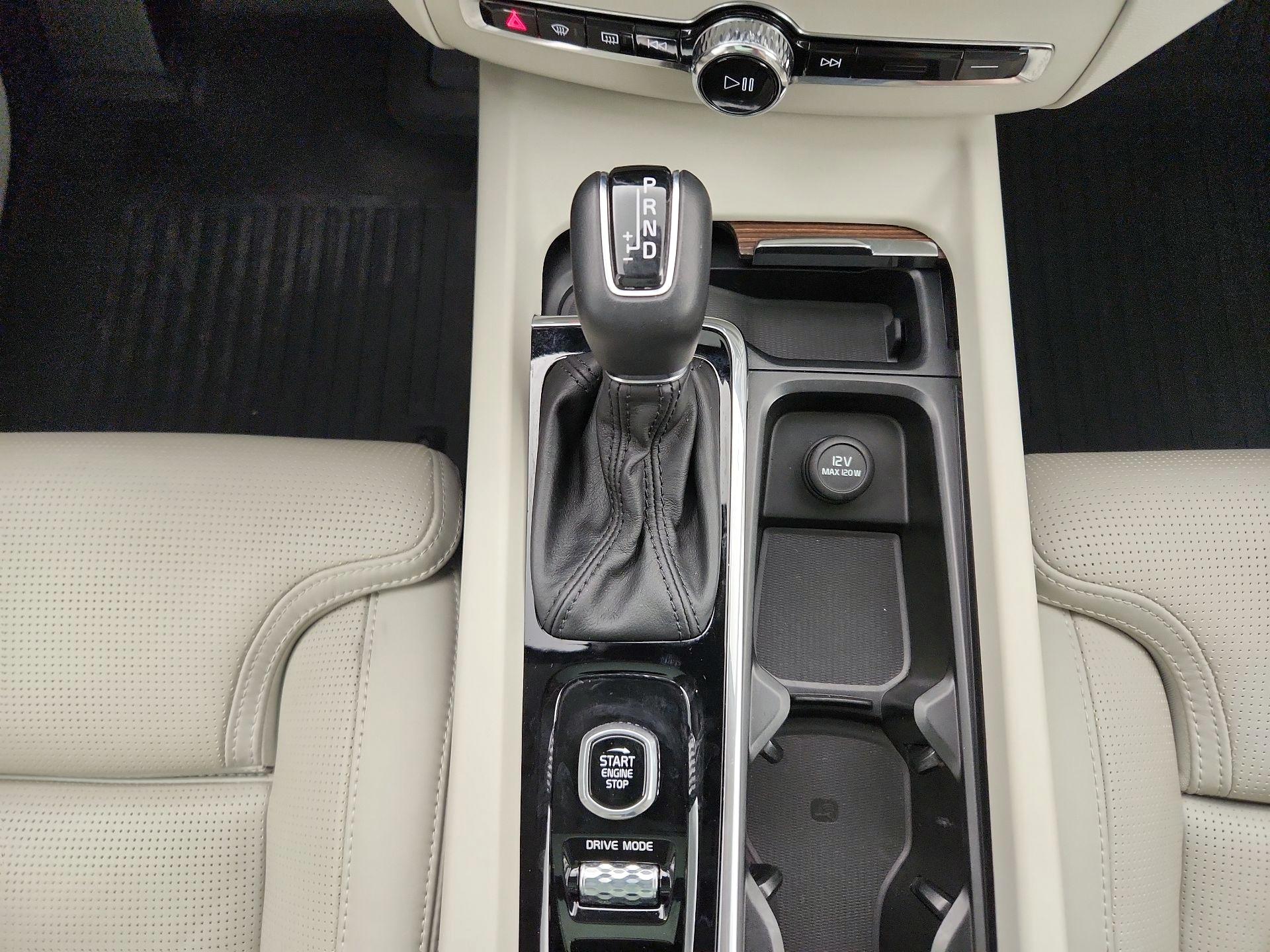 Thumbnail: 2020 Volvo XC60 - 18