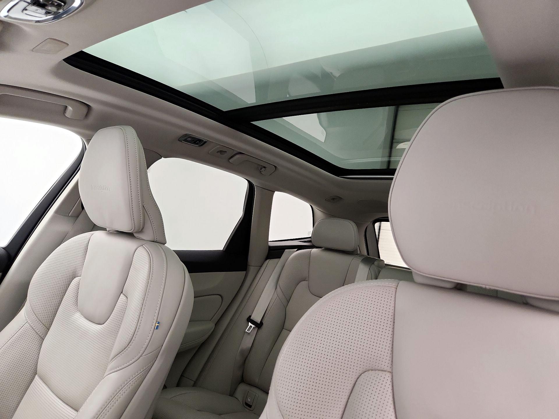Thumbnail: 2020 Volvo XC60 - 20