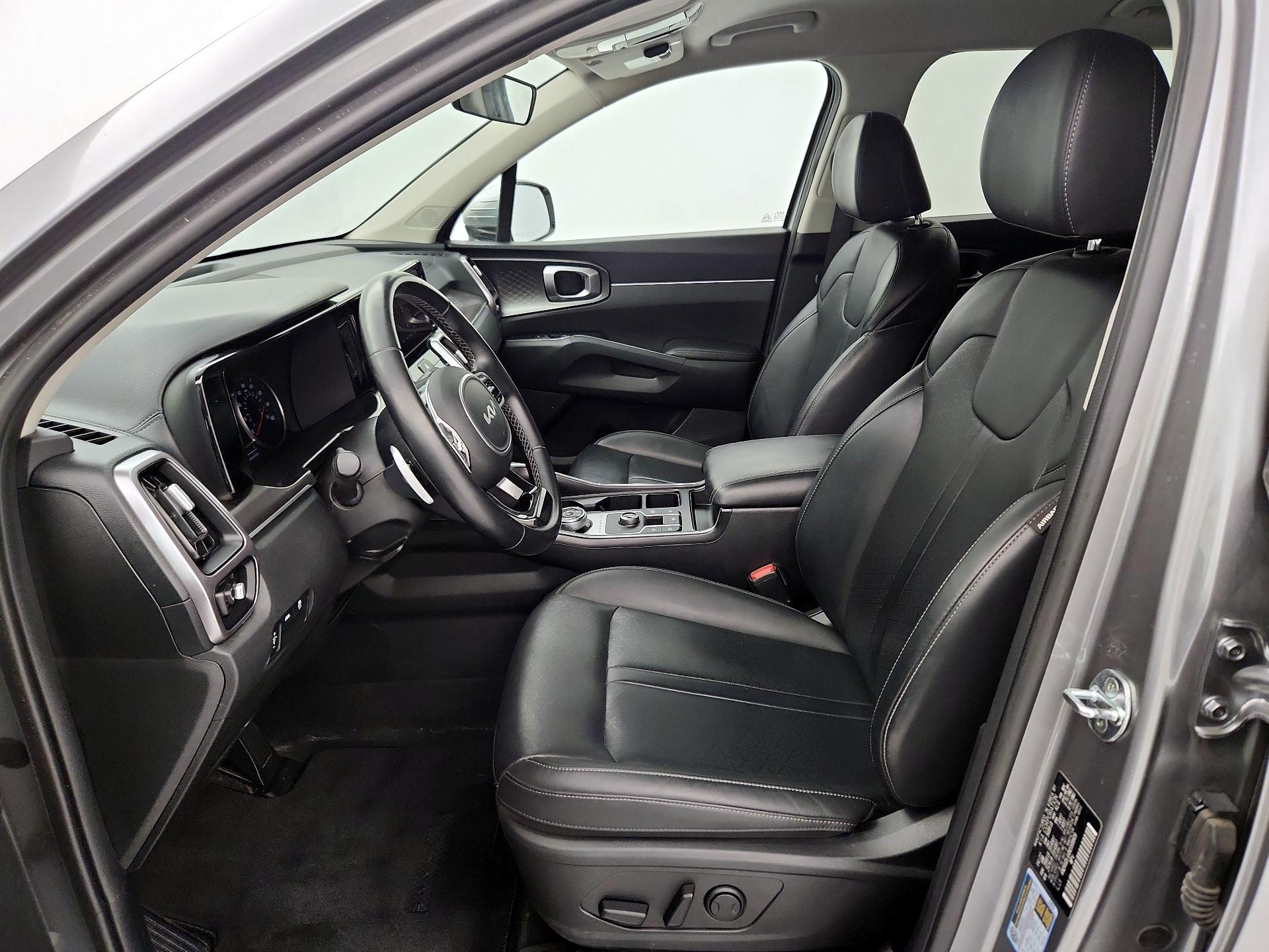 Thumbnail: 2022 Kia Sorento - 11