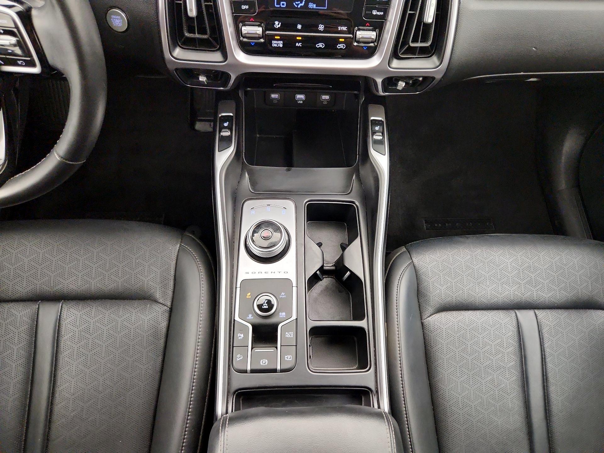 Thumbnail: 2022 Kia Sorento - 18