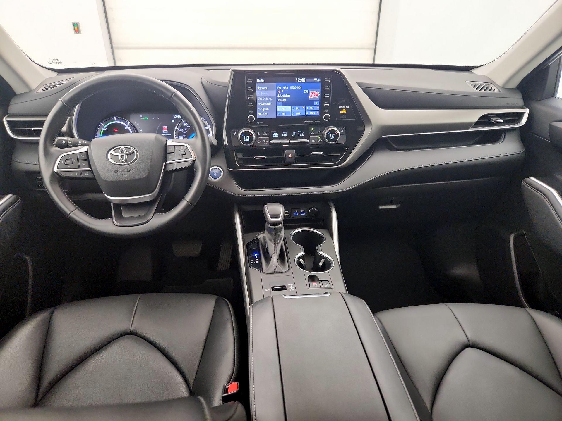 Thumbnail: 2022 Toyota Highlander - 9