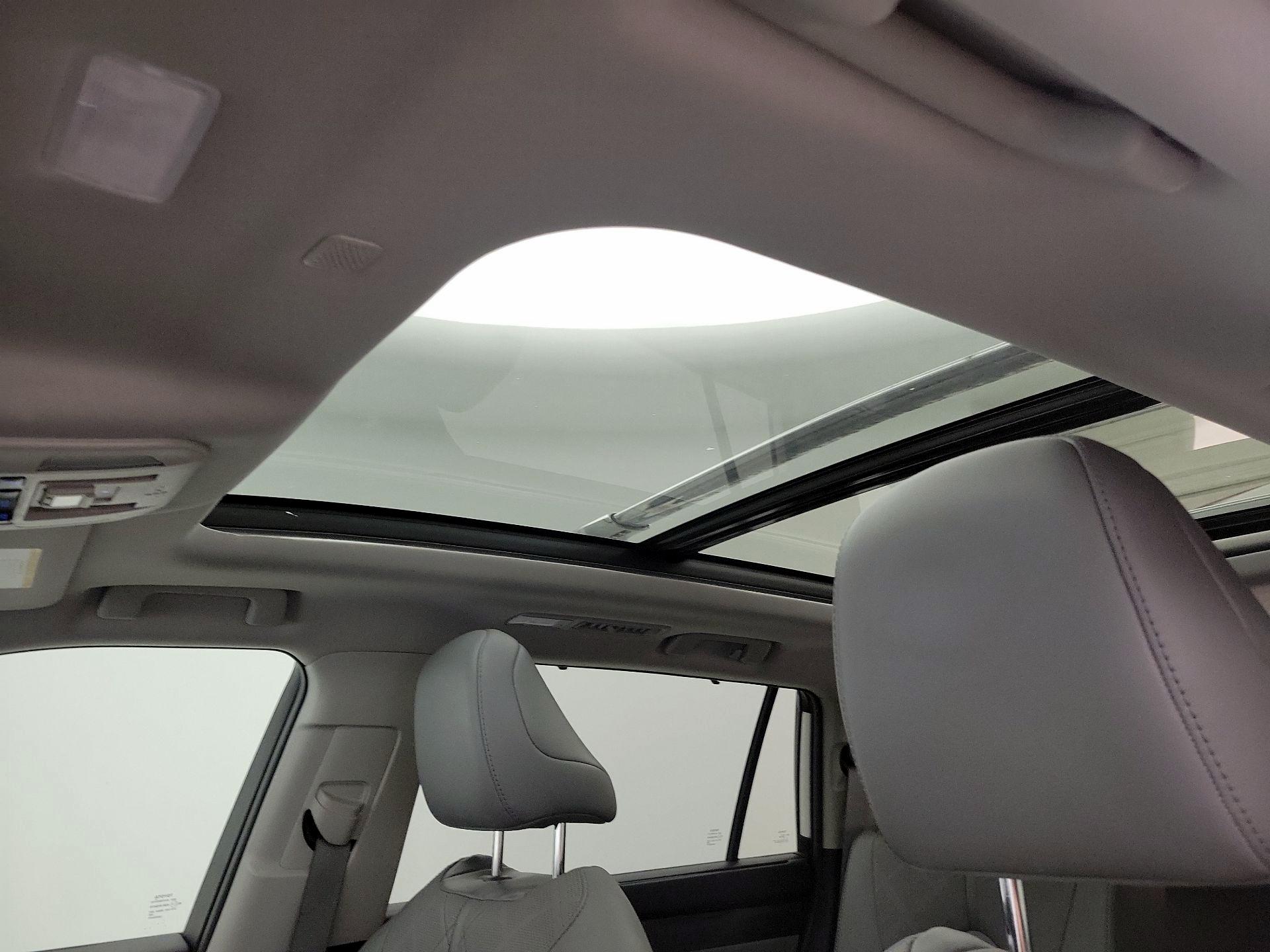 Thumbnail: 2021 Toyota Highlander - 19