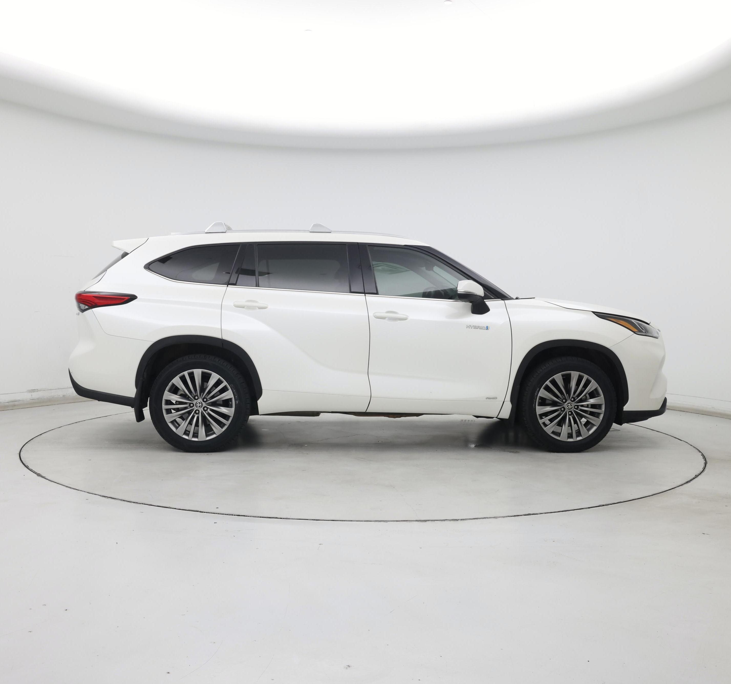 Thumbnail: 2021 Toyota Highlander - 7