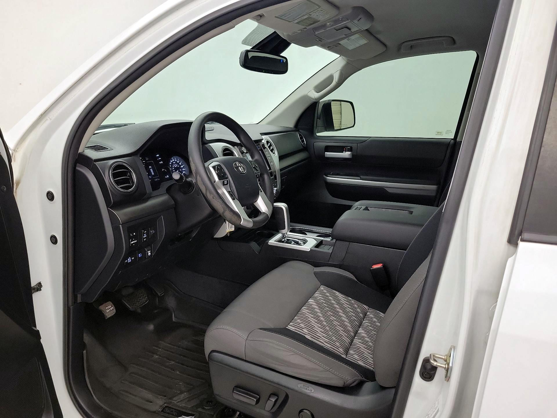 Thumbnail: 2019 Toyota Tundra - 11