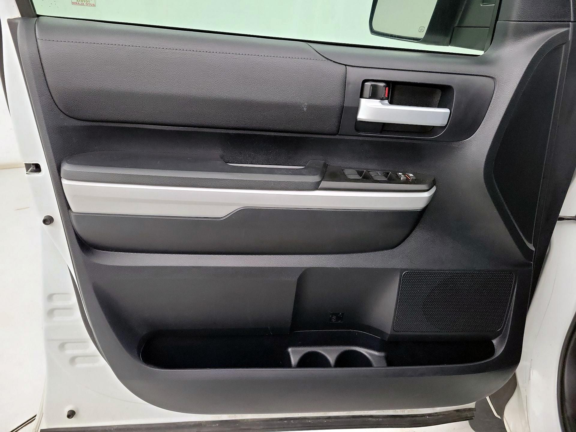 Thumbnail: 2019 Toyota Tundra - 12