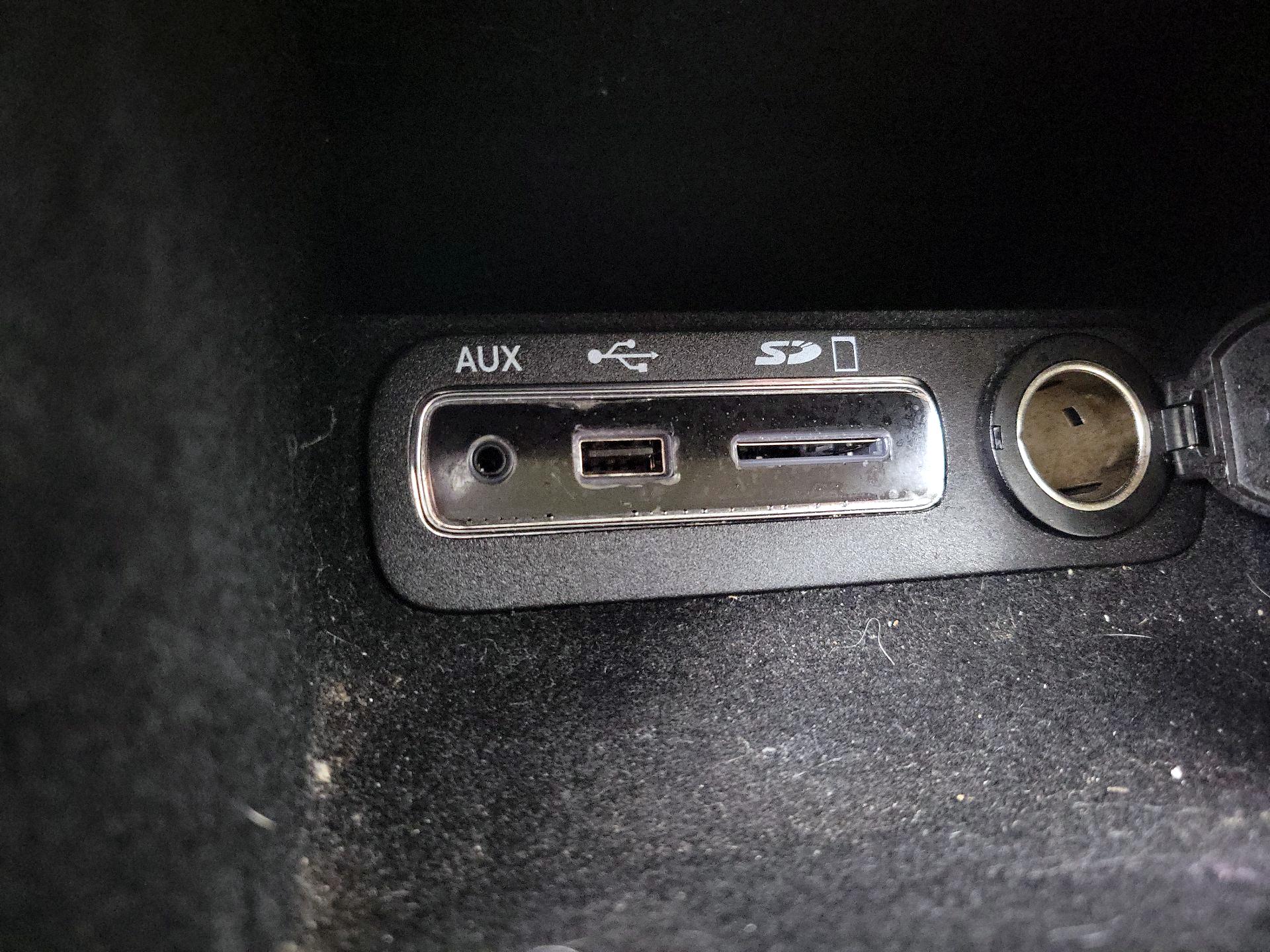 Thumbnail: 2015 Jeep Grand Cherokee - 19