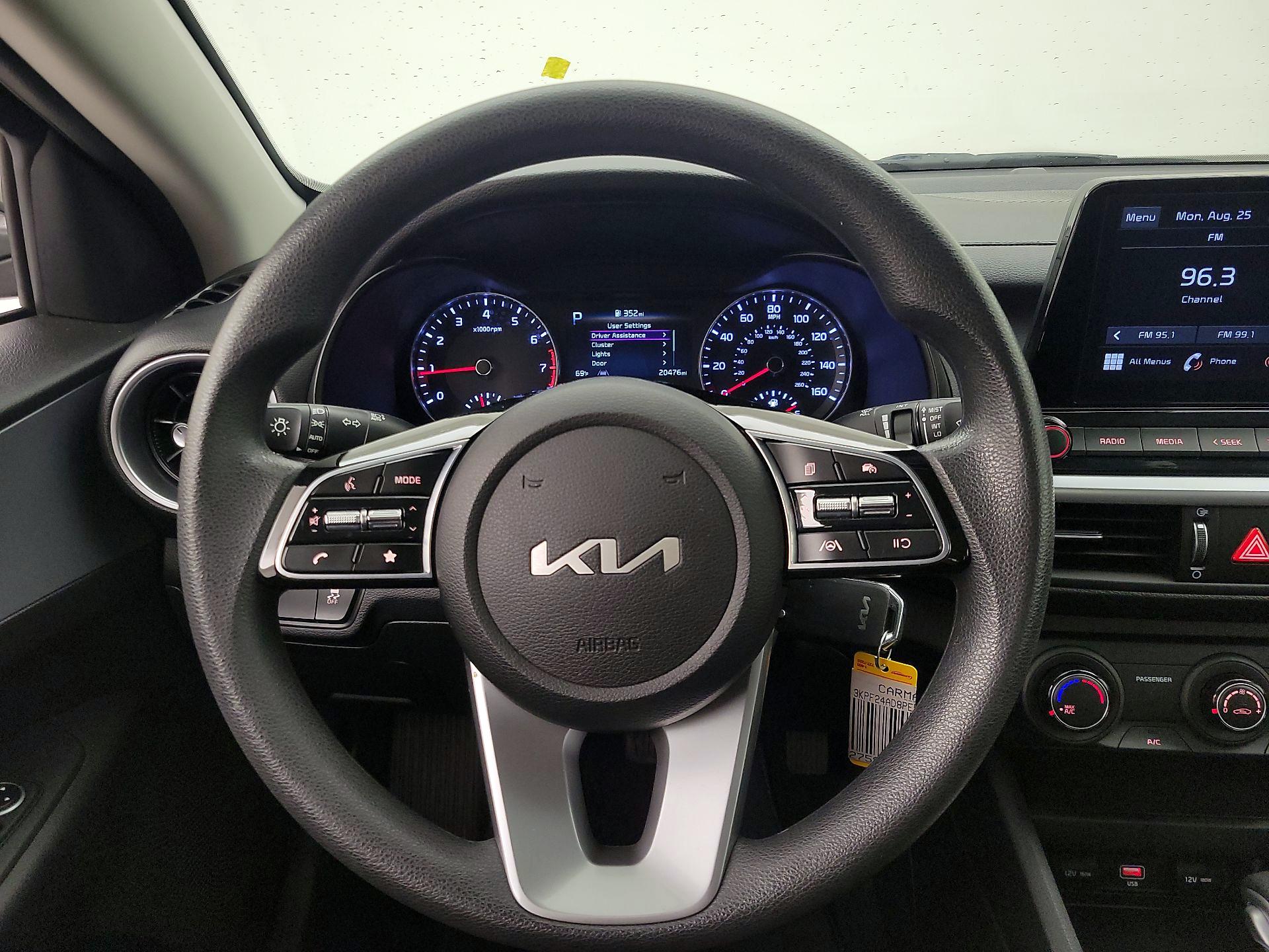 Thumbnail: 2023 Kia Forte - 10