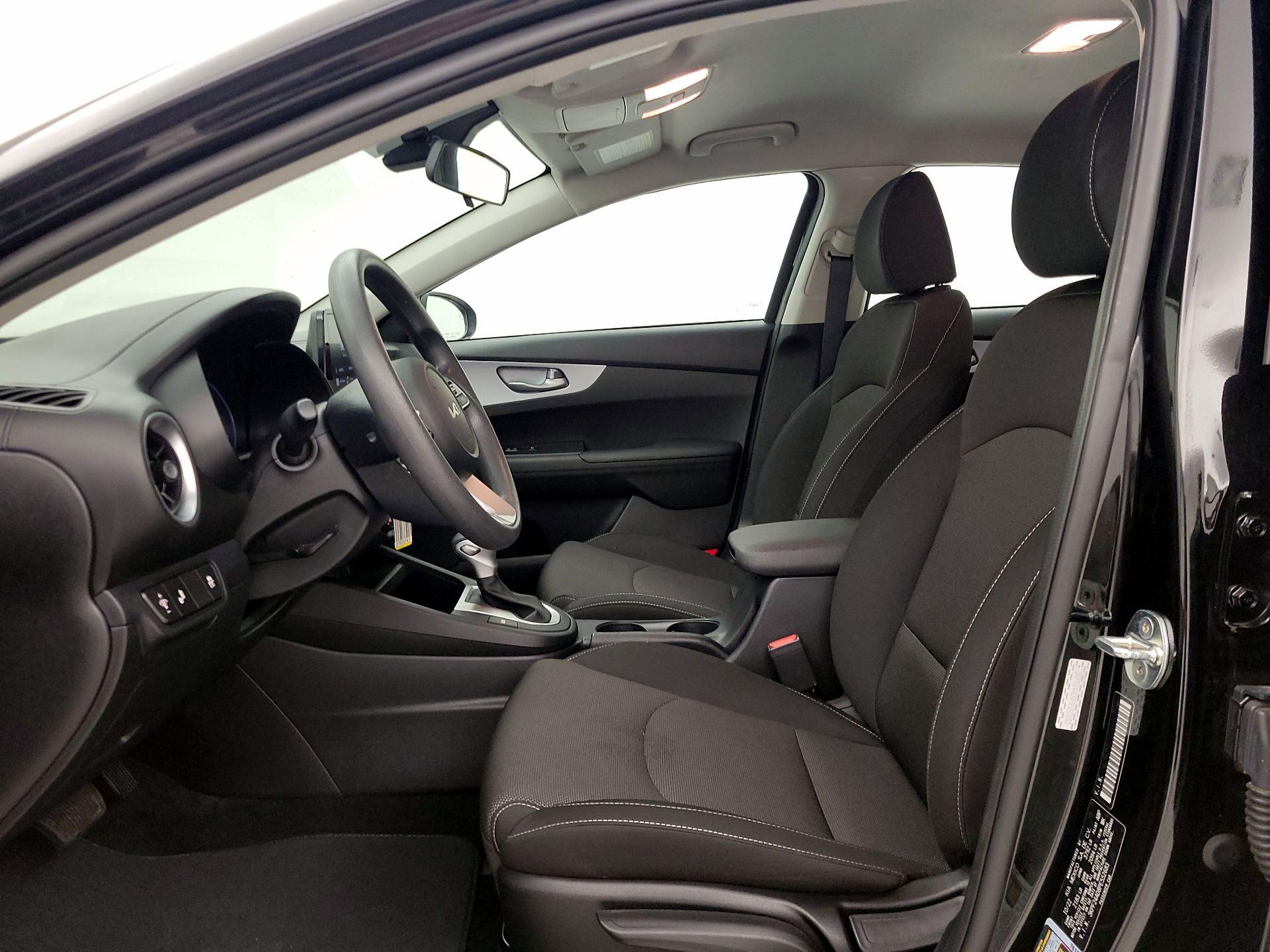 Thumbnail: 2023 Kia Forte - 11