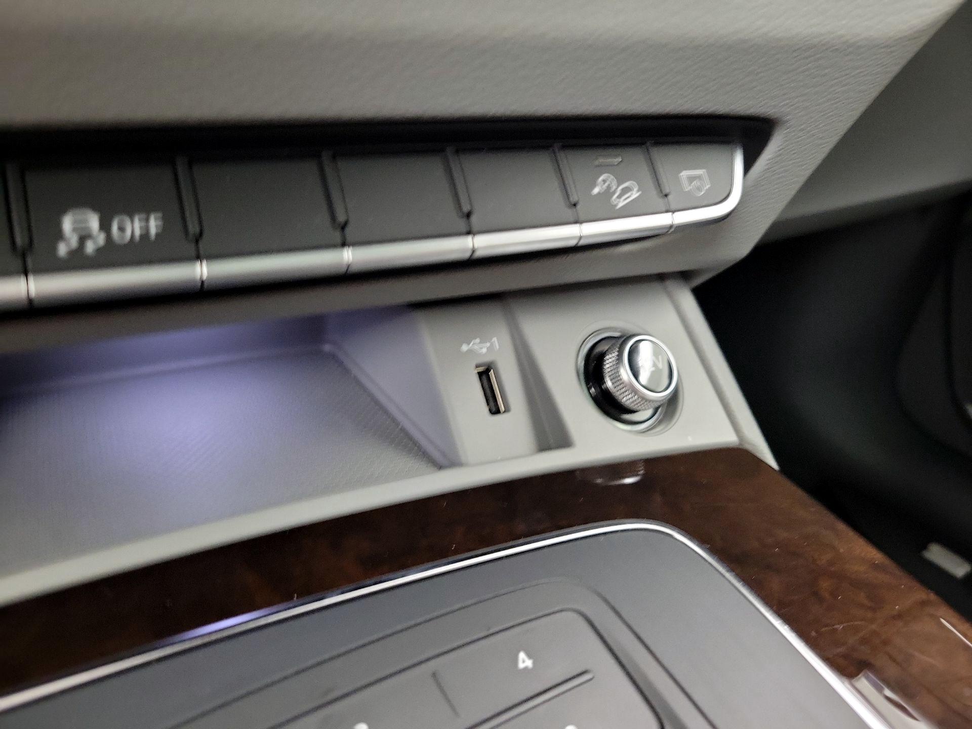 Thumbnail: 2019 Audi Q5 - 18