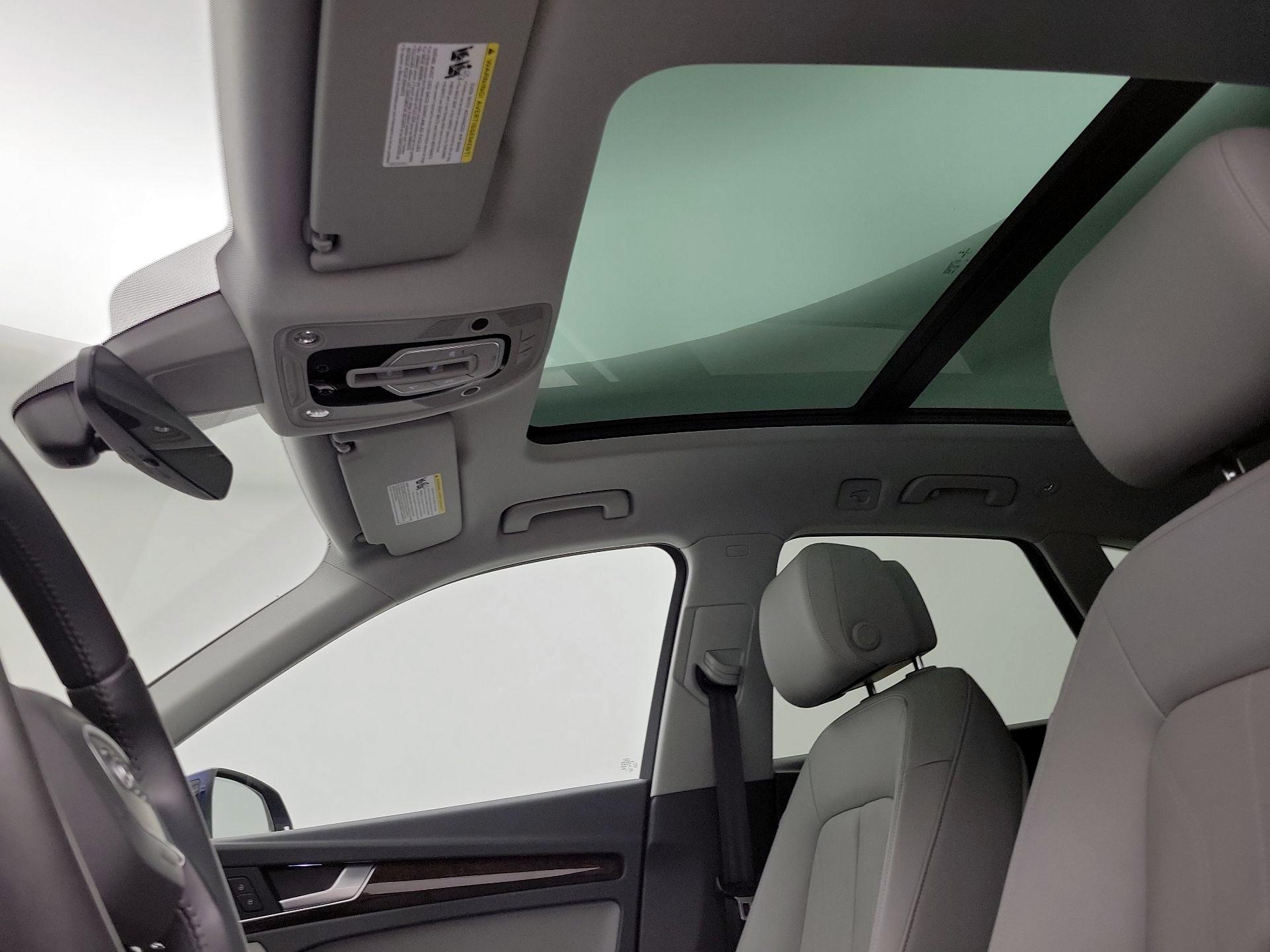 Thumbnail: 2019 Audi Q5 - 19