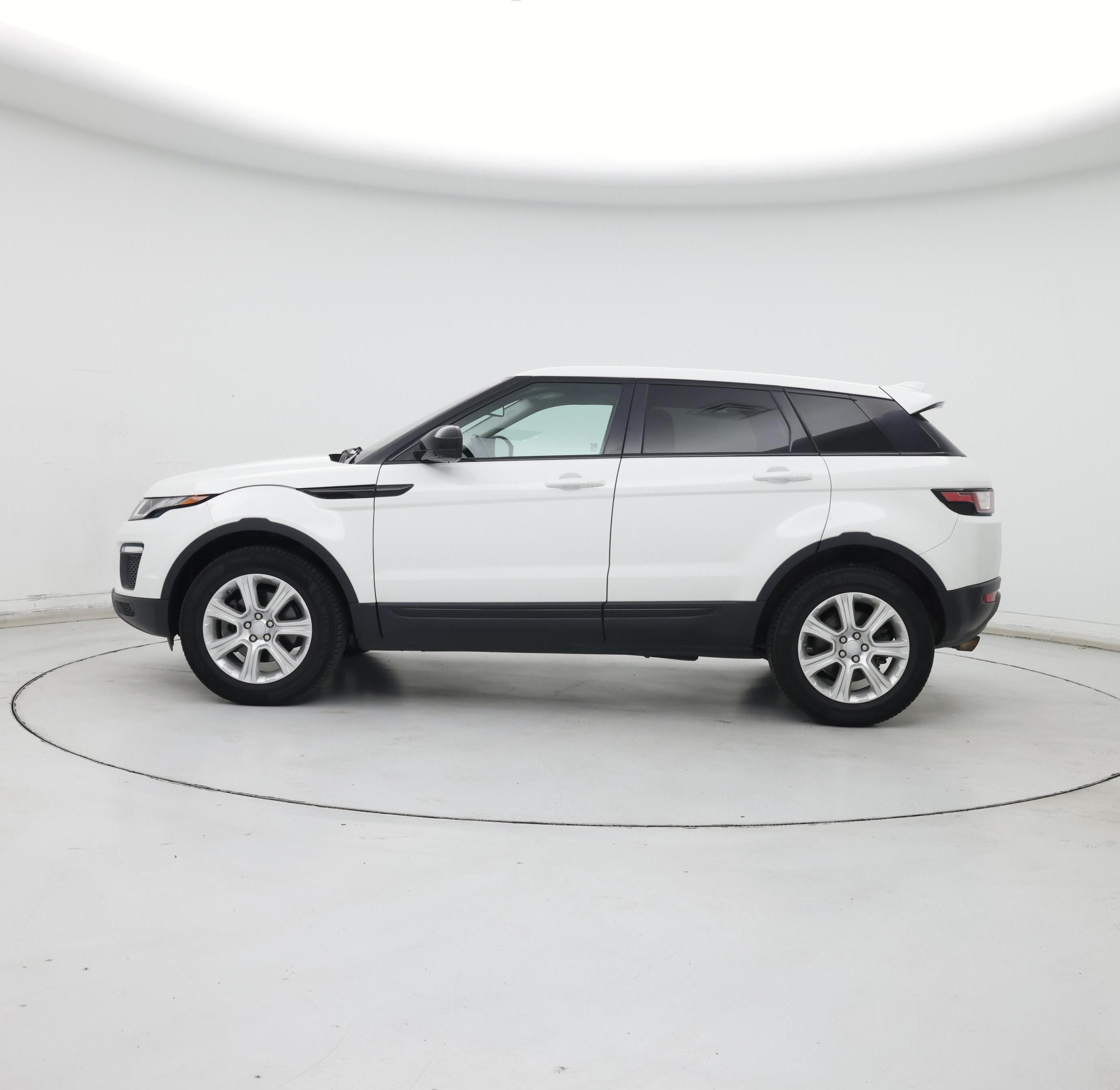 Thumbnail: 2017 Land Rover Range Rover Evoque - 3