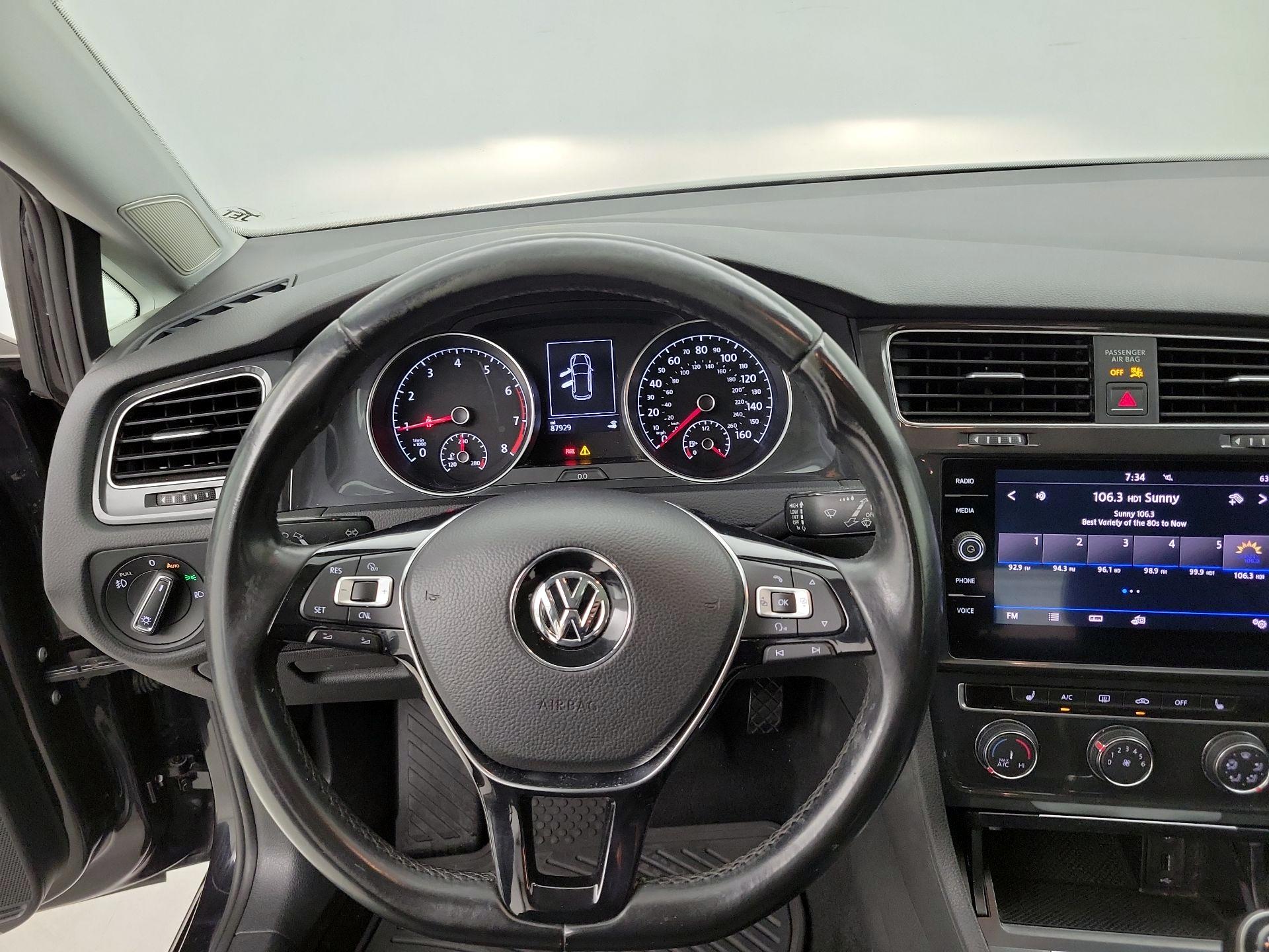 Thumbnail: 2018 Volkswagen Golf - 10